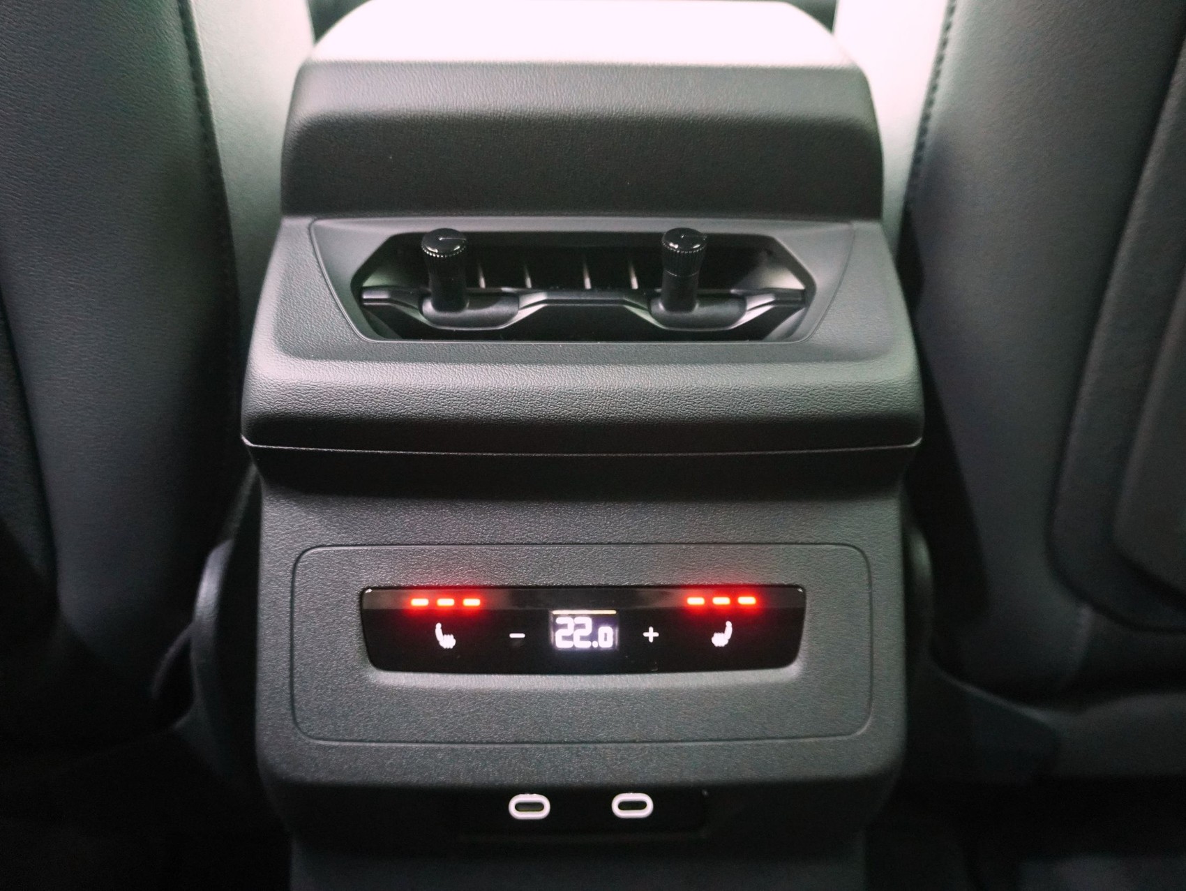 AUDI Q6 e-tron S line quattro **Audi Werksgarantie bis 10/2030**-image-17