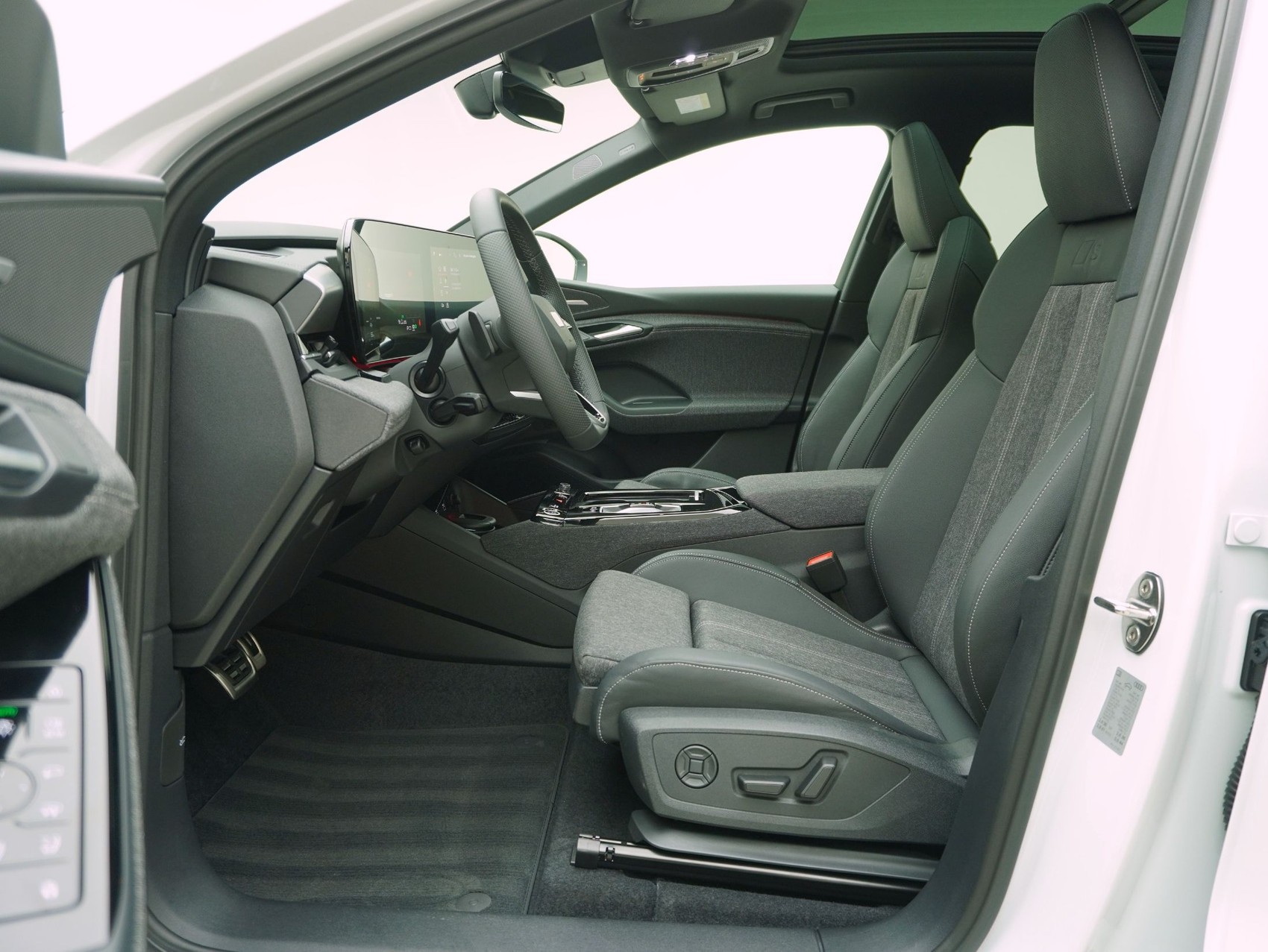 AUDI Q6 e-tron S line quattro **Audi Werksgarantie bis 10/2030**-image-12