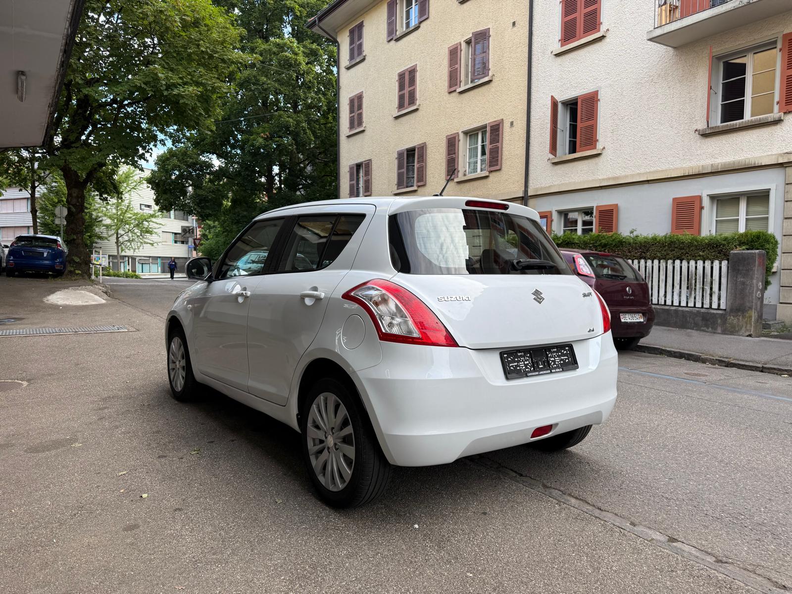 SUZUKI Swift 1.2i 16V GL Top 4x4-image-4