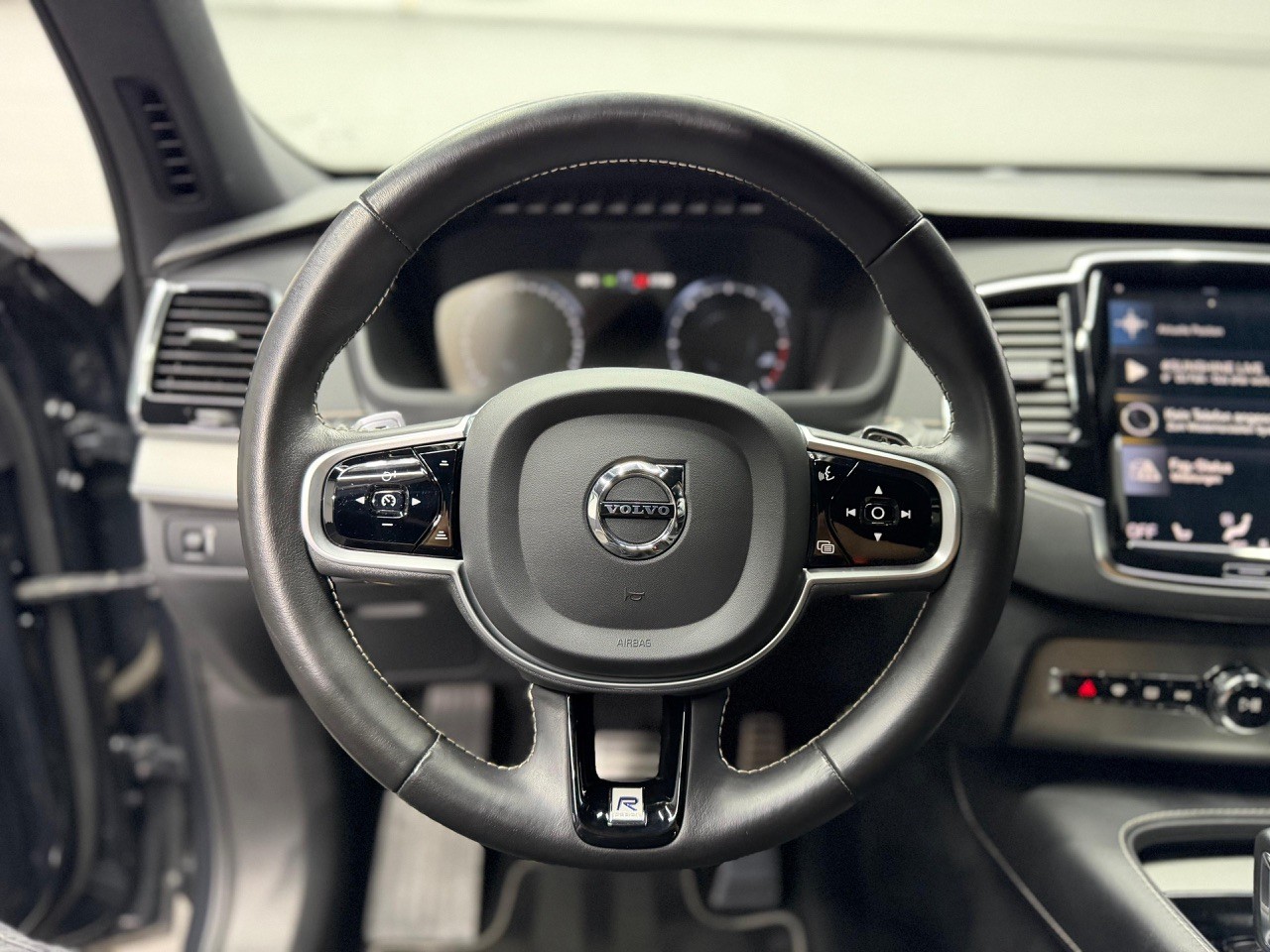 VOLVO XC90 B5 Diesel Mild Hybrid AWD R-Design | 360° Kamera | 7.Plätzer | Harman/Kardon | ACC | Standheizung-image-15