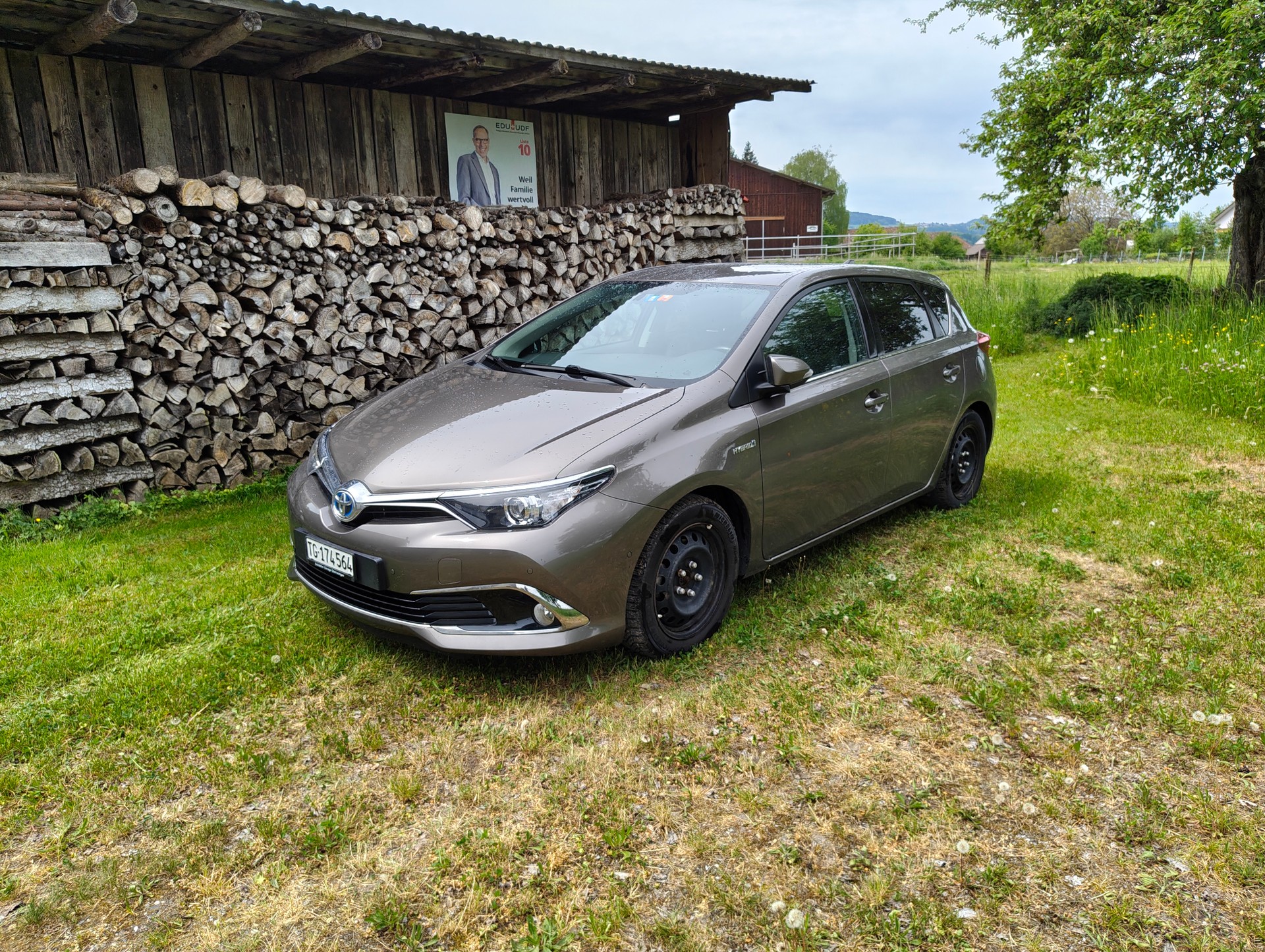 TOYOTA 1.8 HSD Luna-image-2