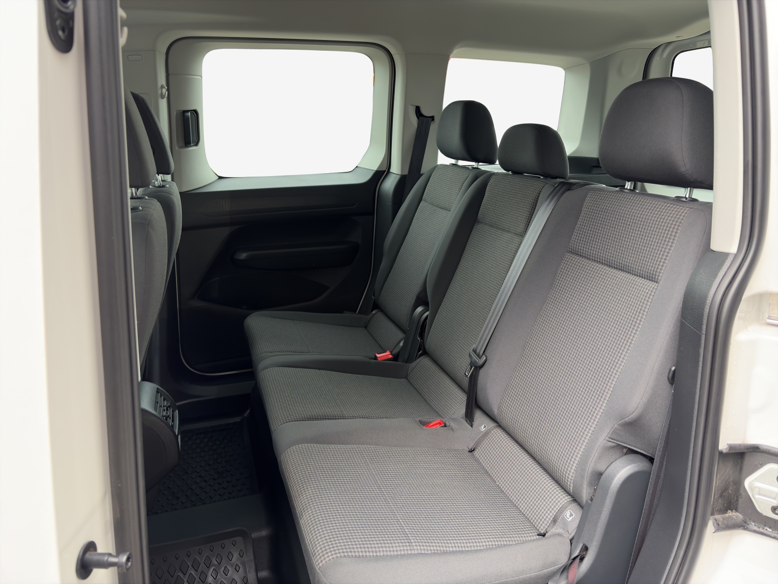 VW Caddy 2.0 TDI 4Motion-image-11