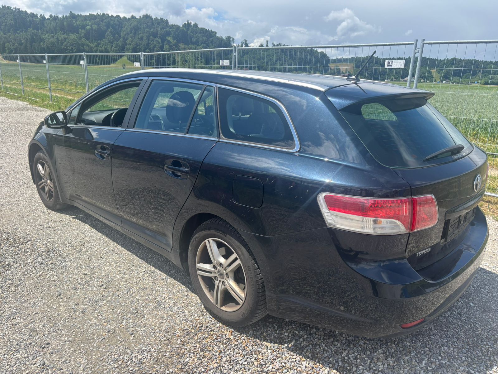 TOYOTA Avensis SW 2.0 Linea Luna Multidrive-image-5
