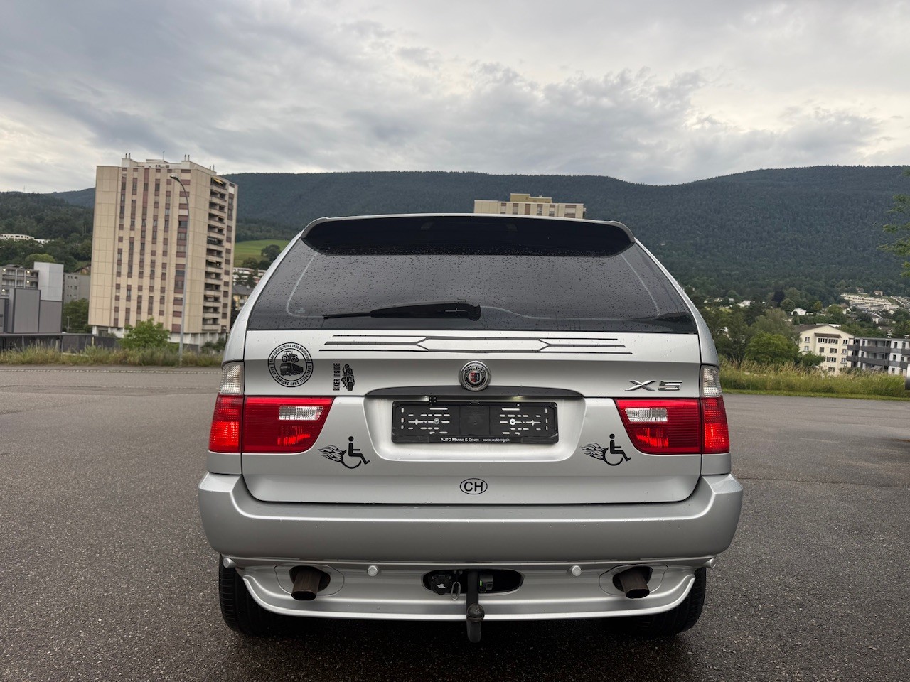 BMW X5 3.0i-image-5