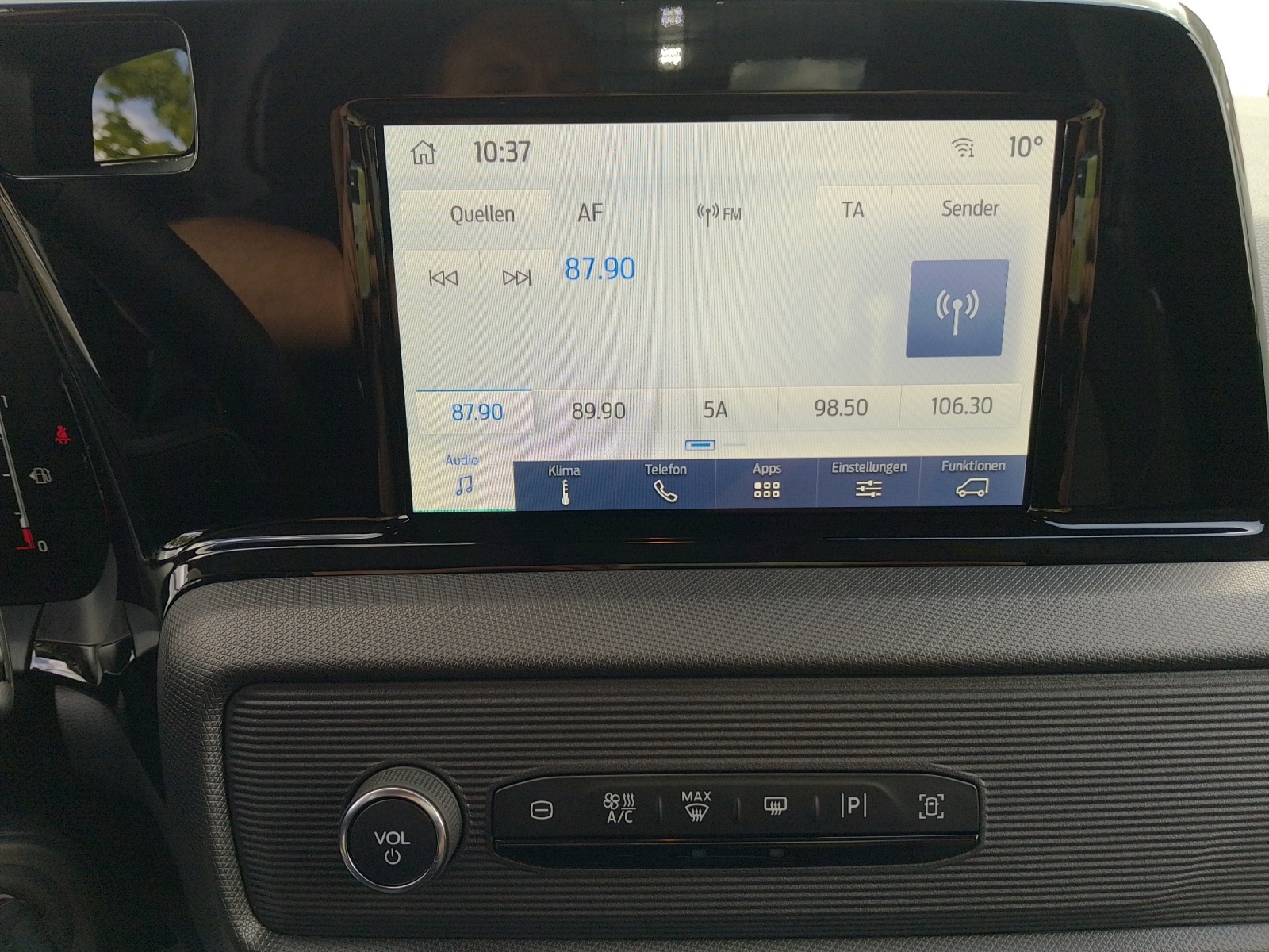 FORD Transit Courier Van 1.0 EcoBoost Trend-image-11