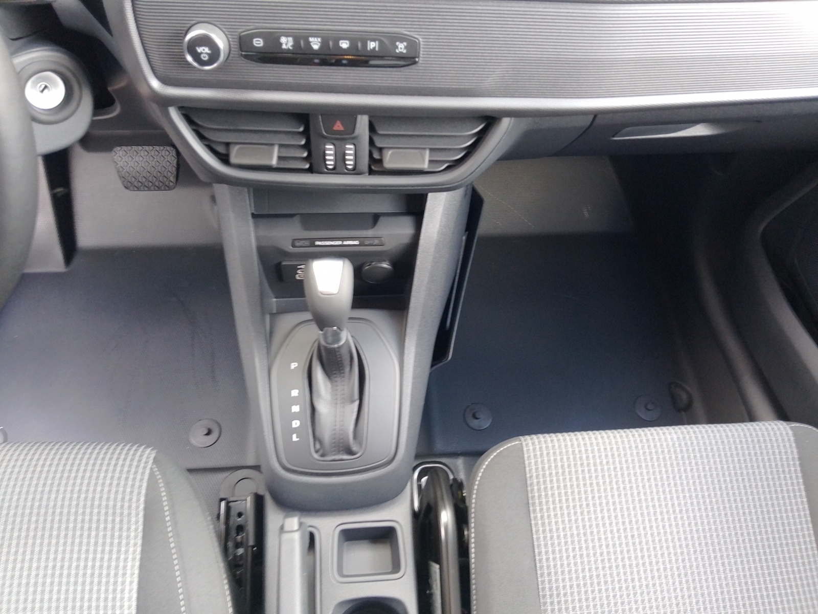 FORD Transit Courier Van 1.0 EcoBoost Trend-image-12
