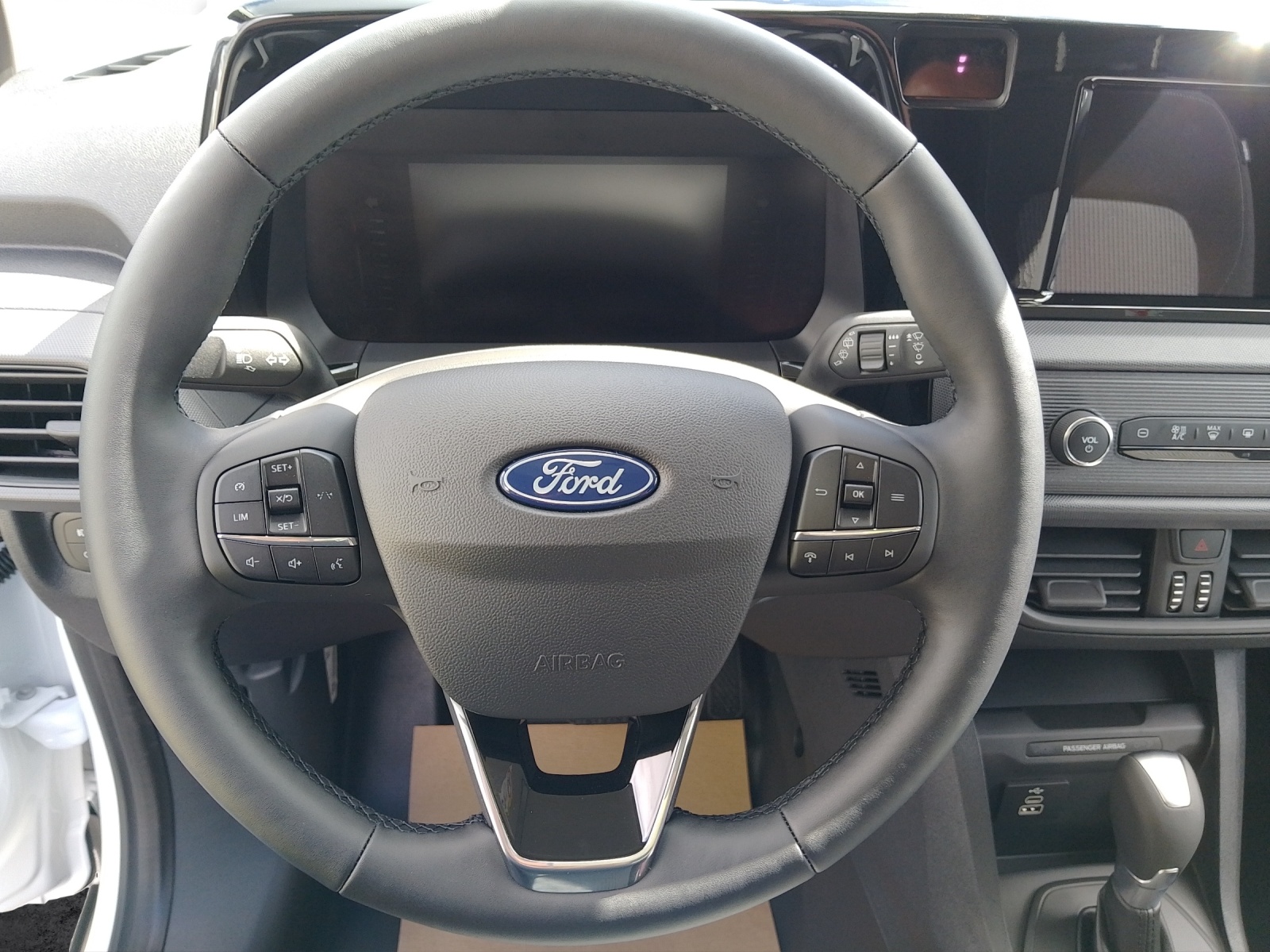 FORD Transit Courier Van 1.0 EcoBoost Trend-image-9