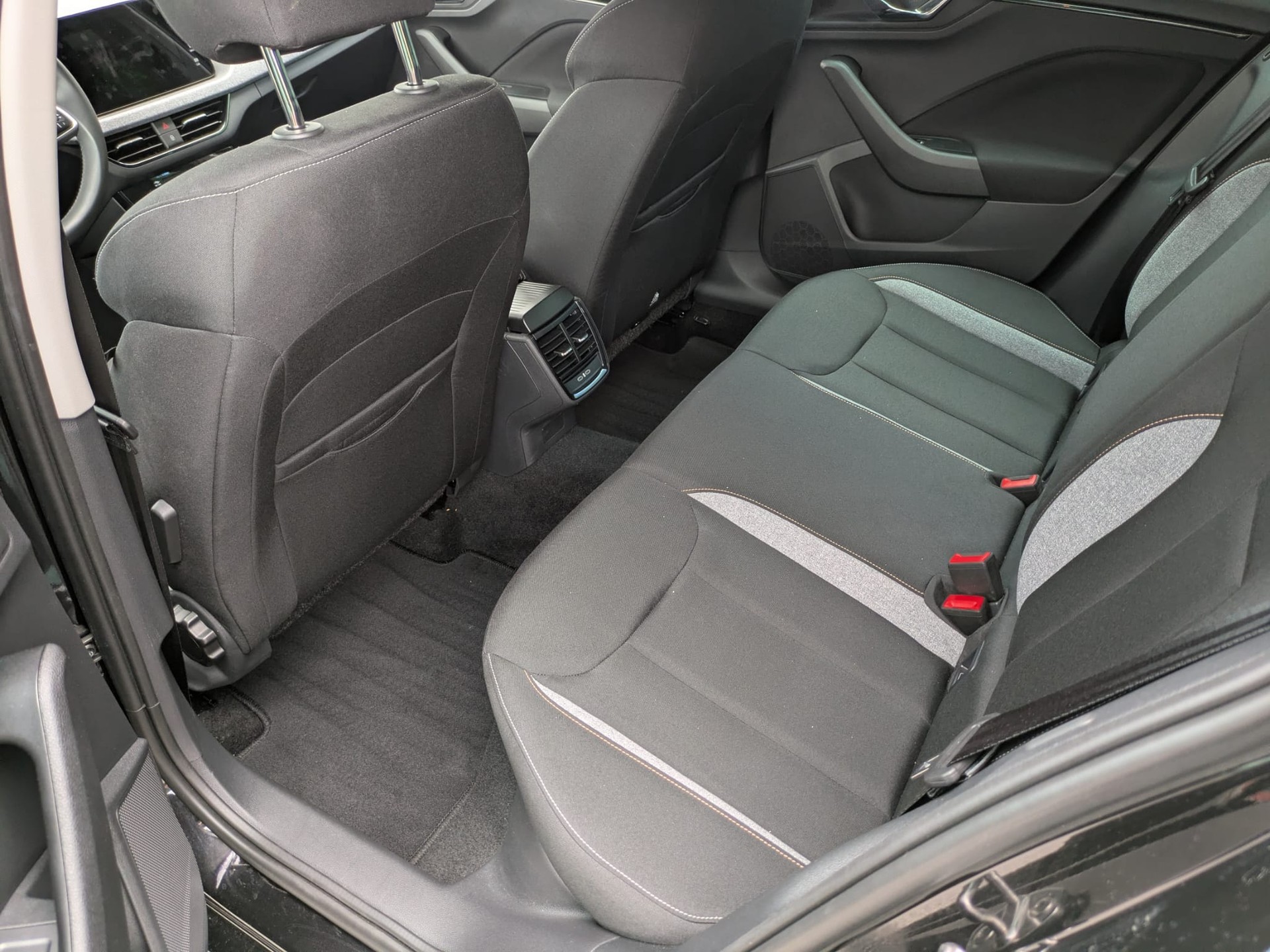 SKODA Scala 1.5 TSI Selection DSG-image-13