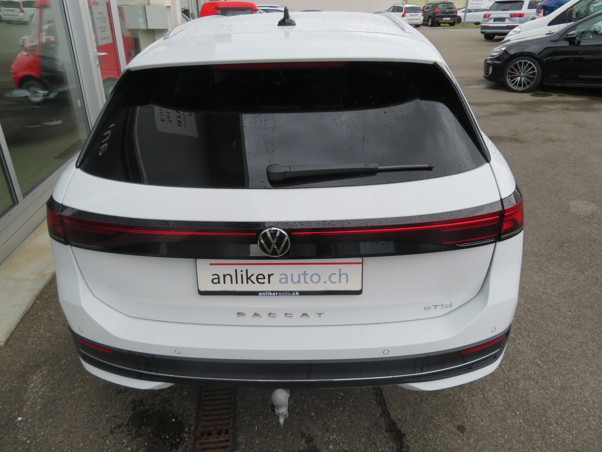 VW Passat Variant 1.5 eTSI evo2 Business DSG-image-2