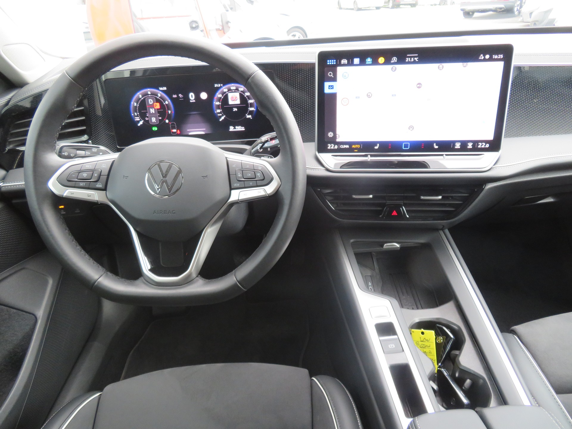 VW Passat Variant 1.5 eTSI evo2 Business DSG-image-4