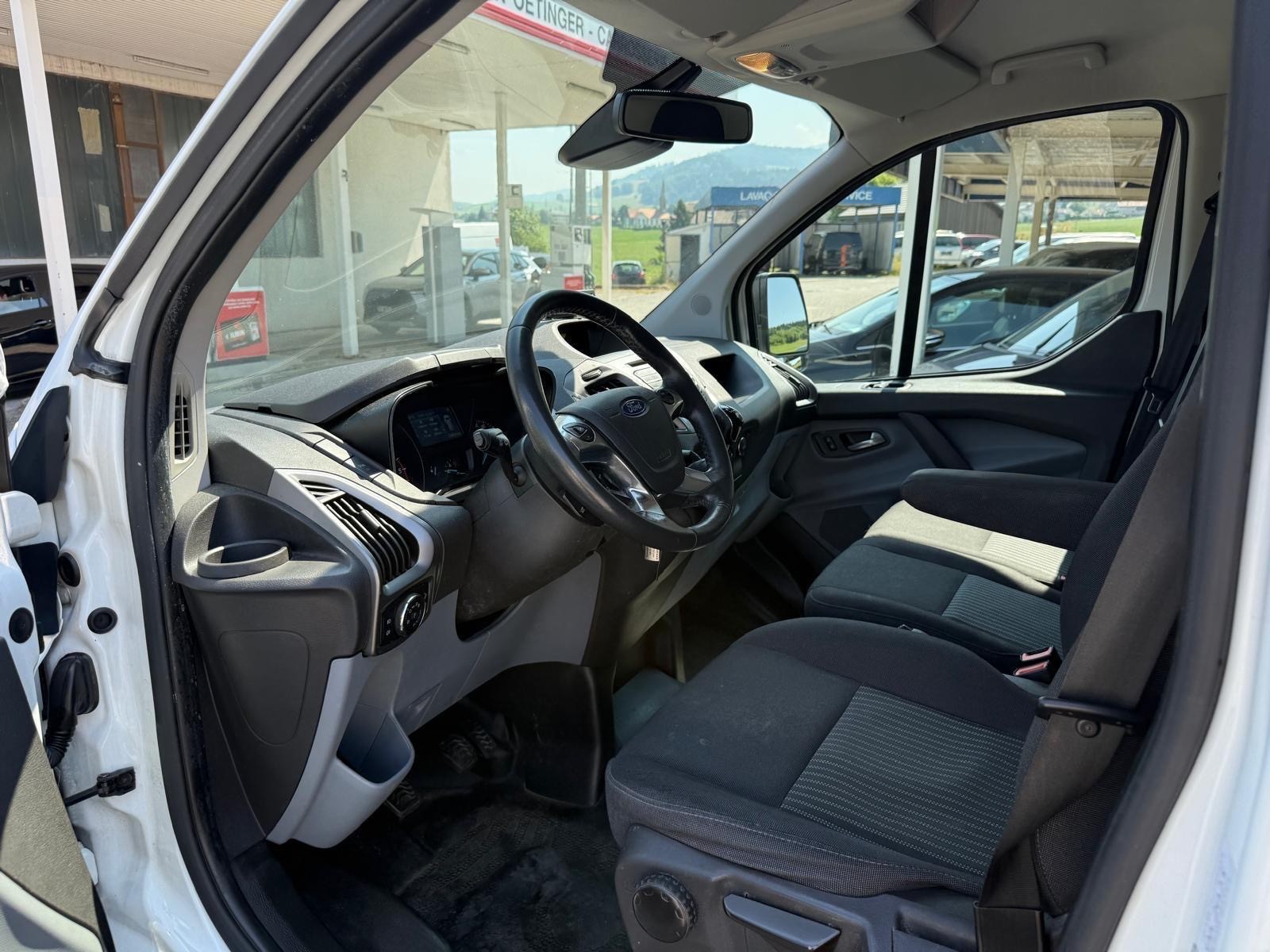 FORD Transit Custom Van 290 L1H1 Ambiente-image-13