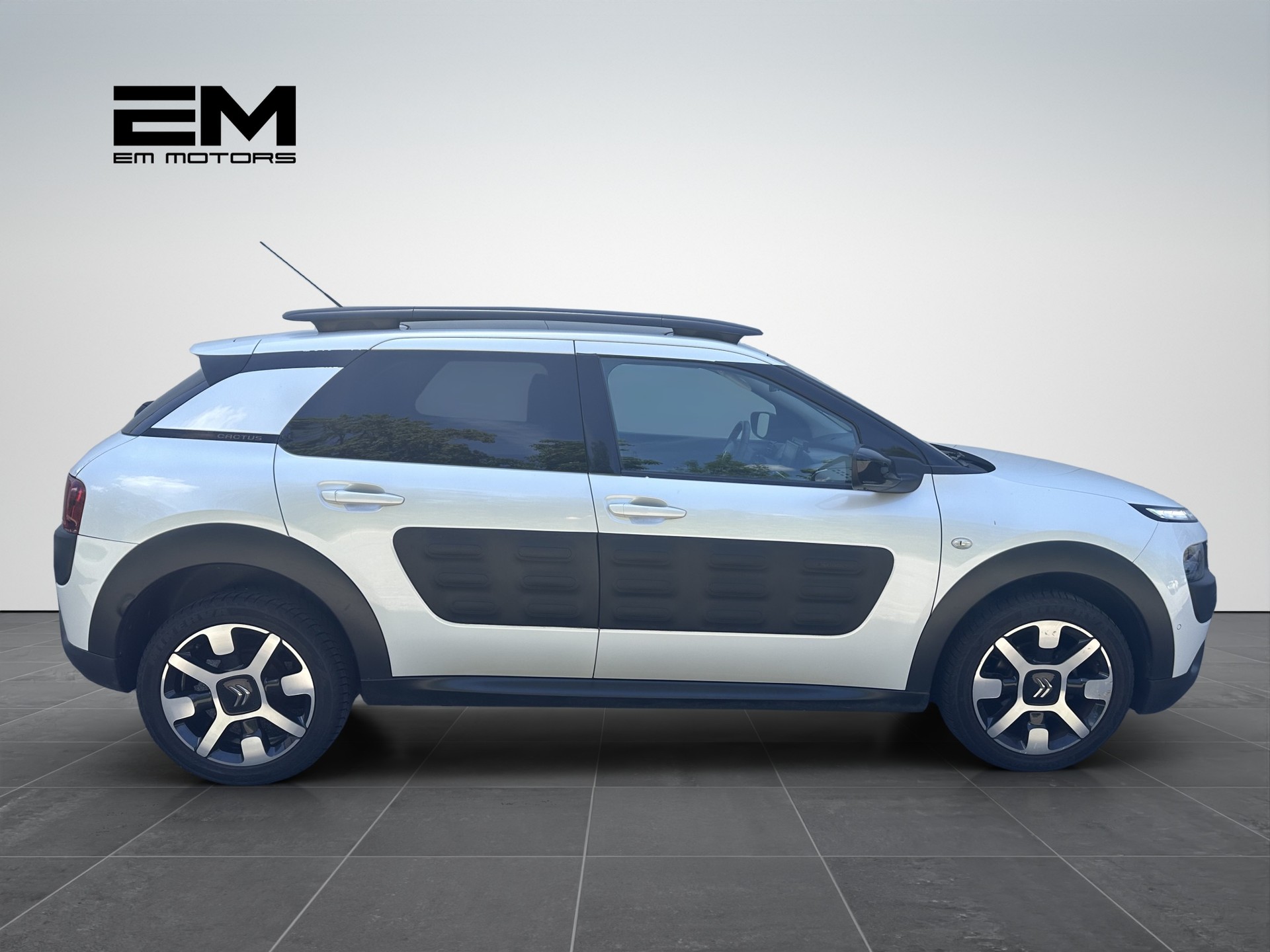 CITROEN C4 Cactus 1.2 e-VTi Shine Edition ETG-image-6