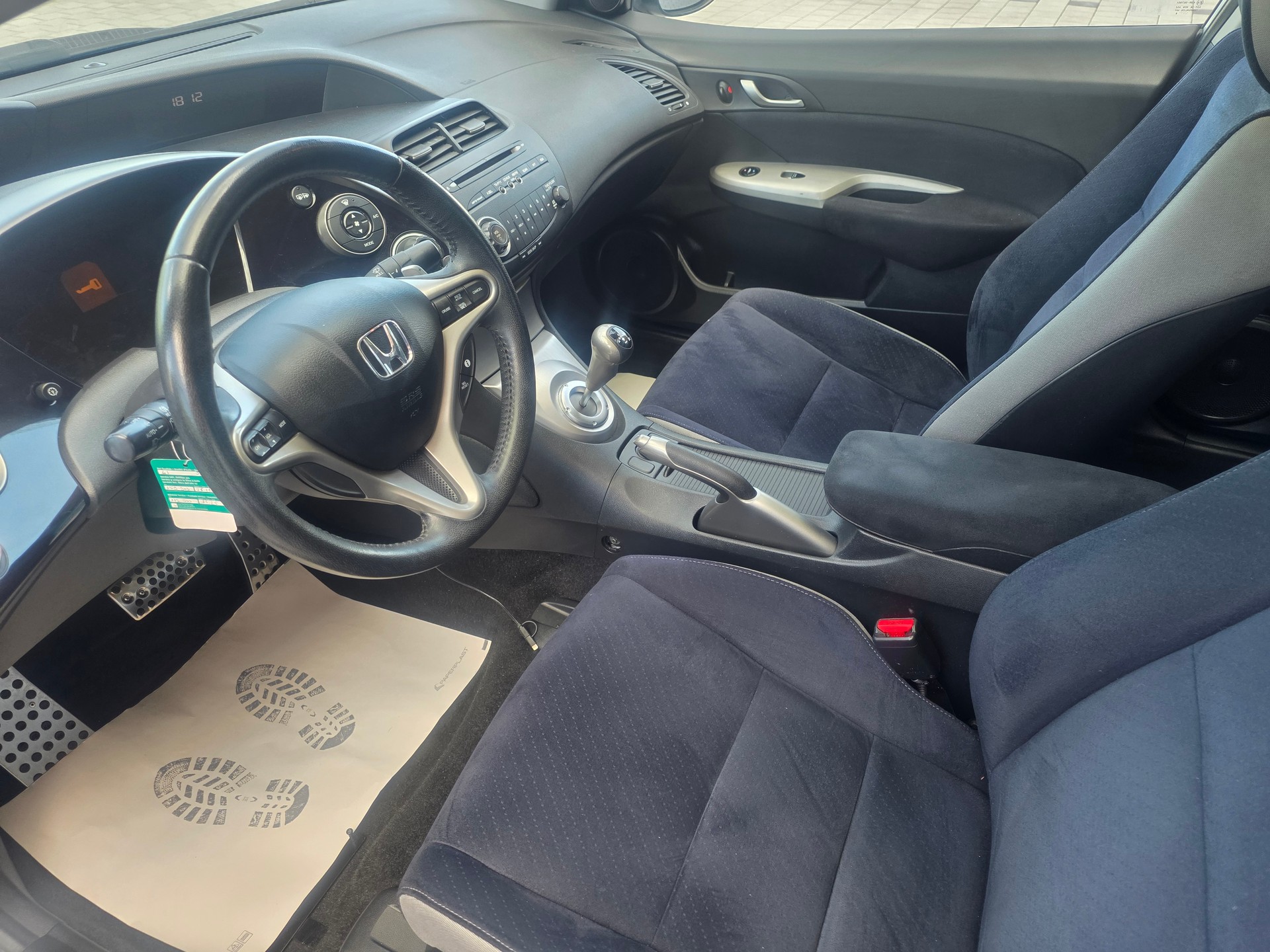 HONDA Civic 1.8i Sport-image-10