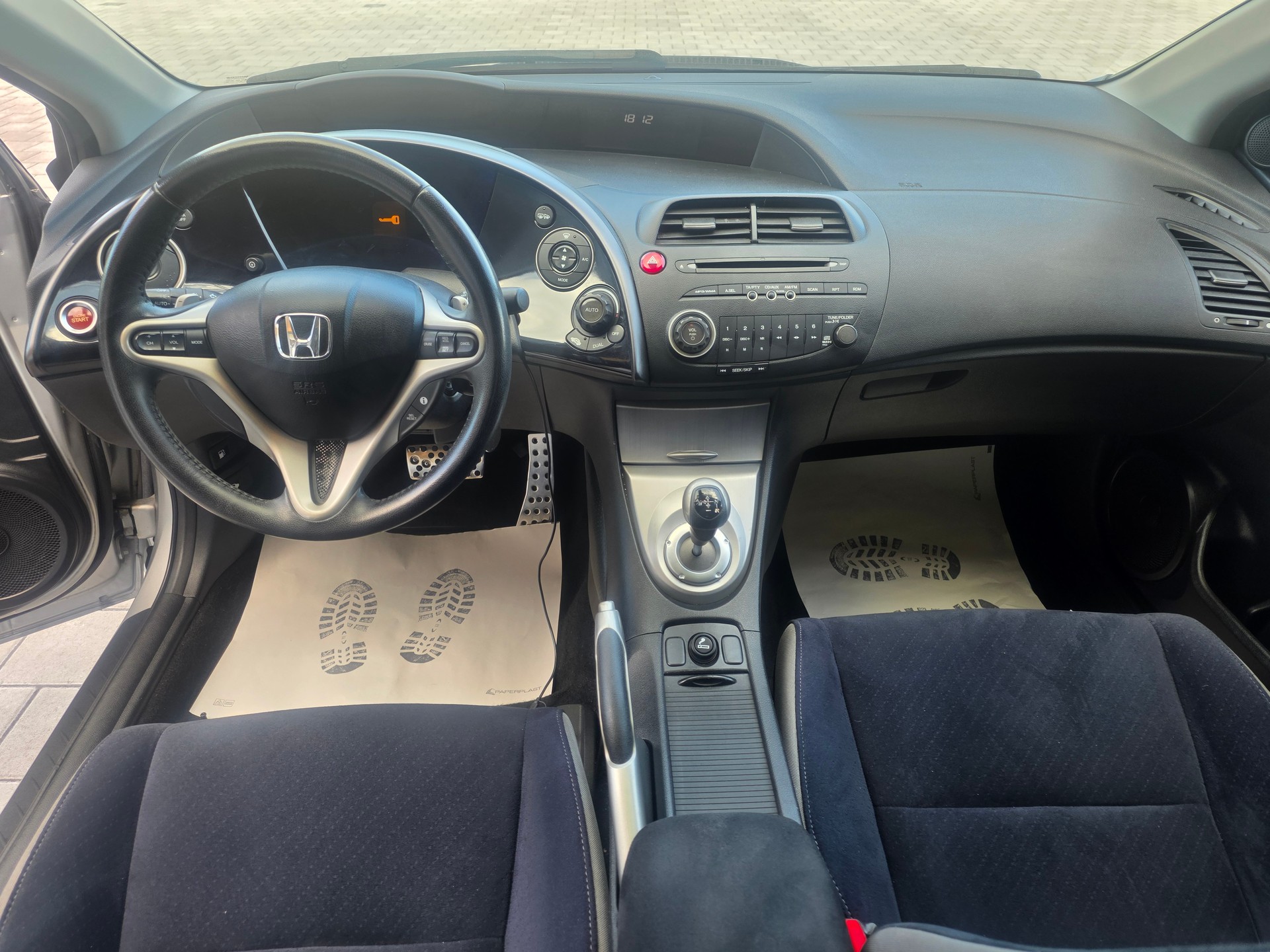 HONDA Civic 1.8i Sport-image-9