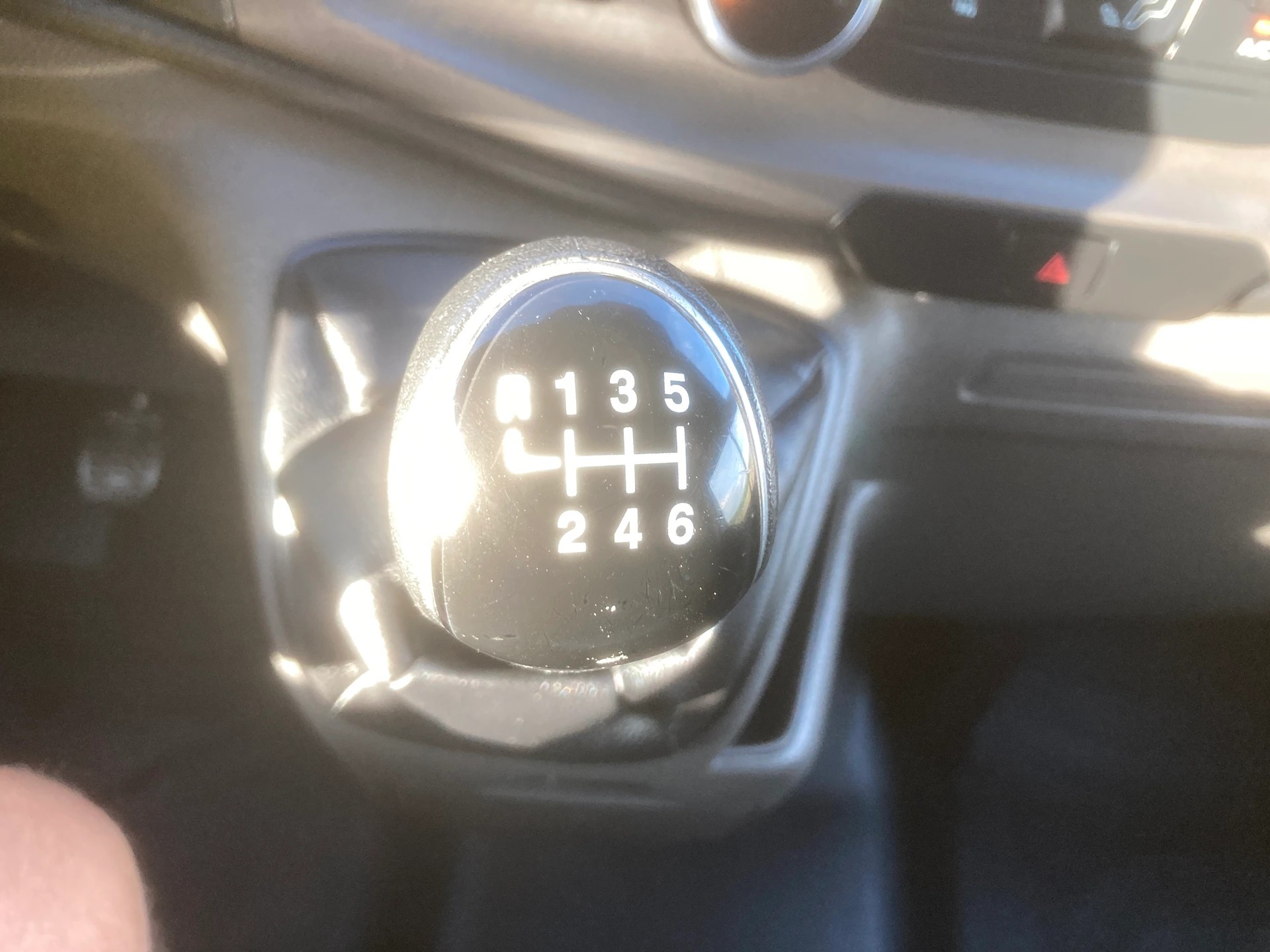 FORD Transit Custom Van 280 L1H1 Ambiente mit Anhängerkupplung-image-12