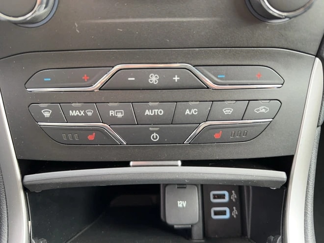 FORD Galaxy 2.0 TDCi Titanium PowerShift-image-13