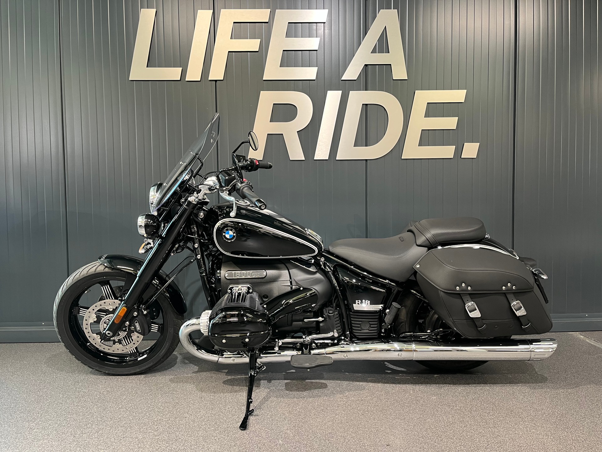 BMW R 18 Classic-showroom-element-2
