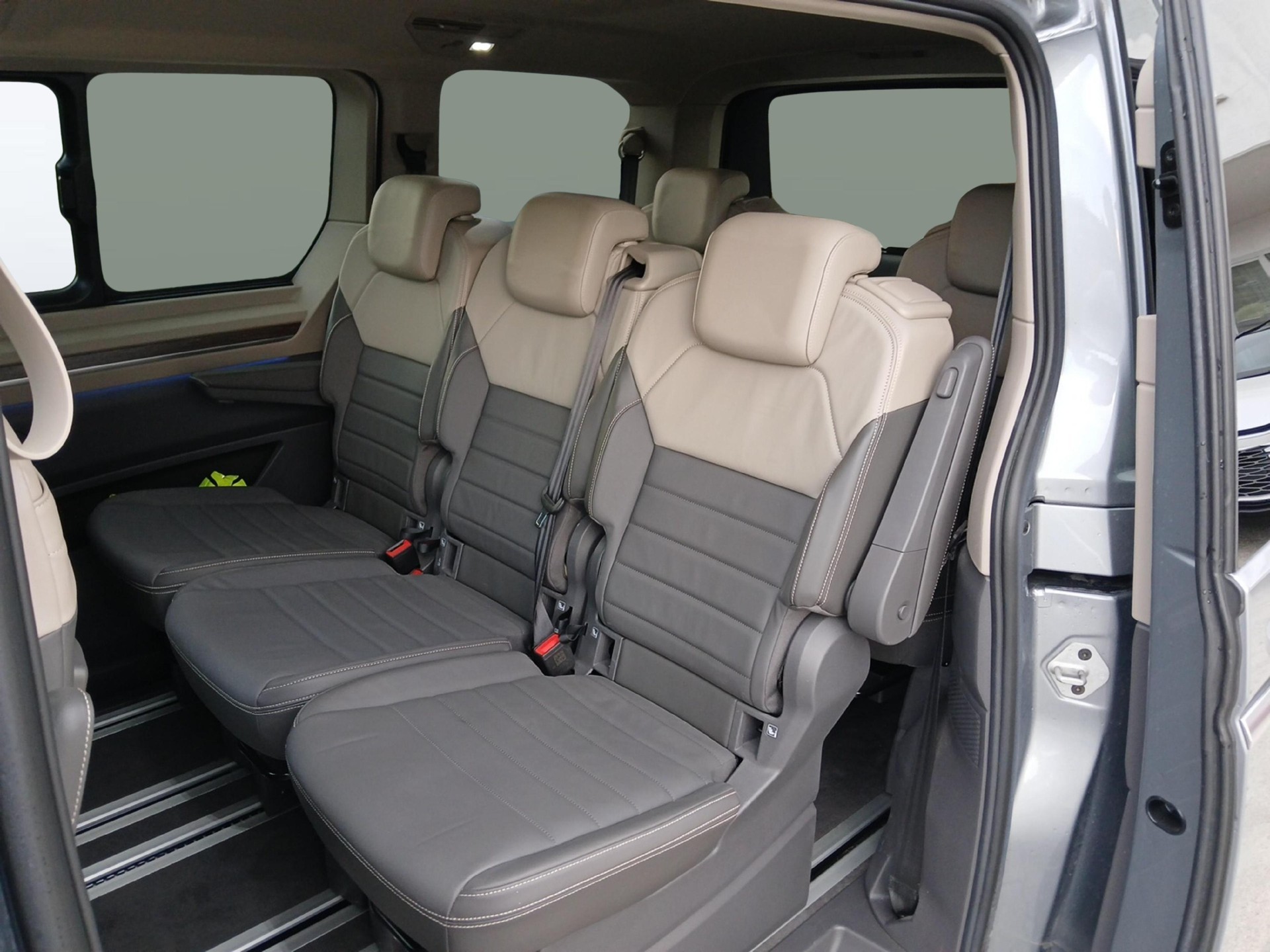 VW Multivan kurz 1.4 eHybrid Liberty DSG-image-9