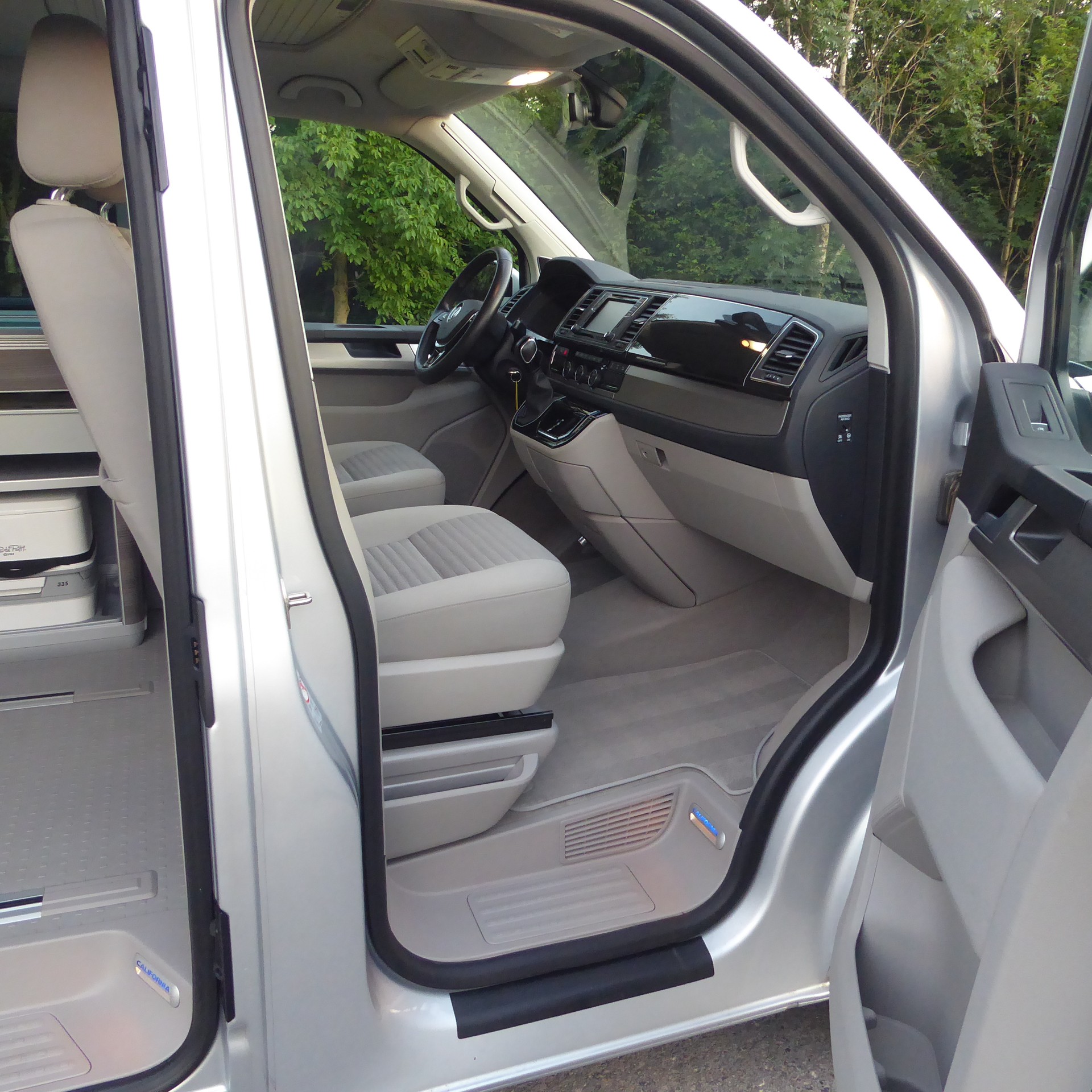 VW T6 California 2.0 Bi-TDI Ocean Liberty 4Motion DSG-image-8