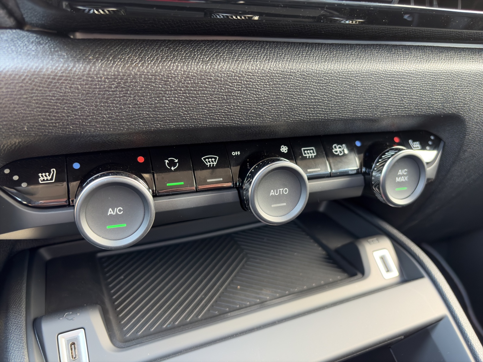 CITROEN C4 1.2 Hybrid Collection-image-16