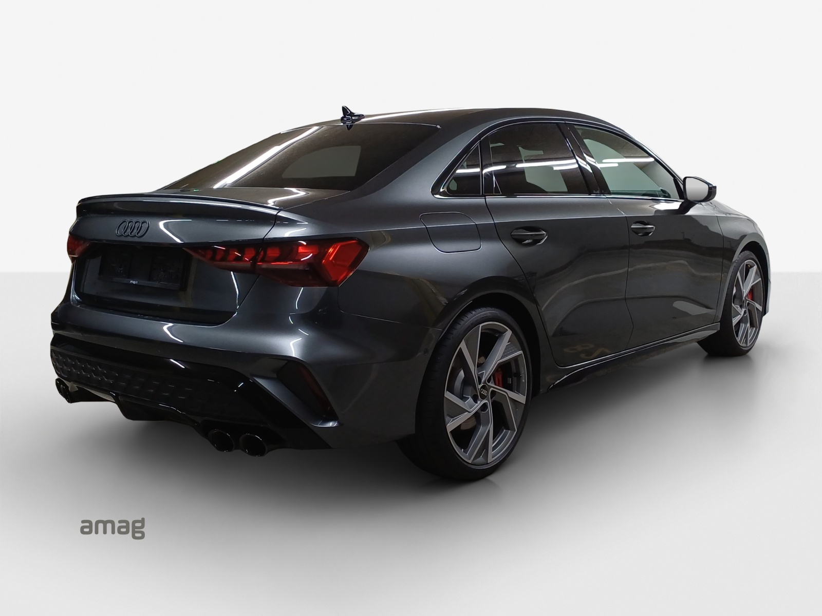 AUDI S3 Limousine TFSI quattro S-tronic-image-4