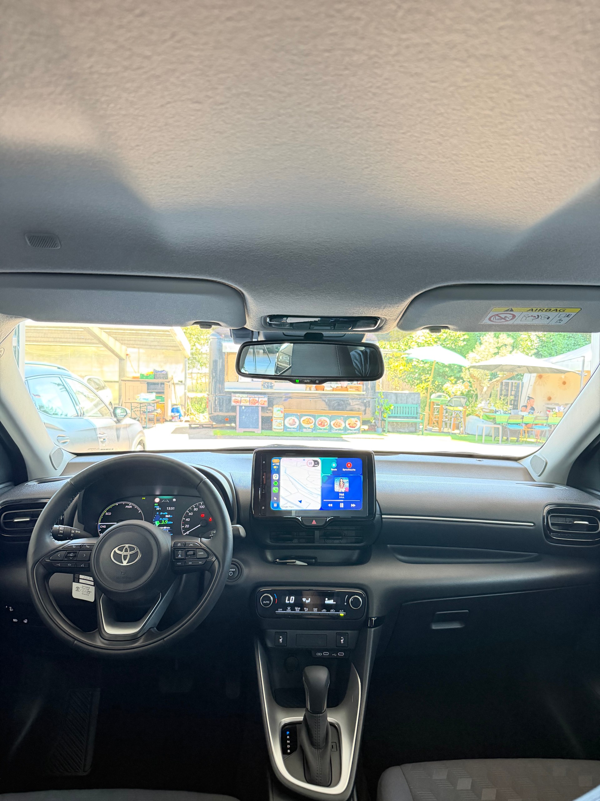 TOYOTA Yaris 1.5 VVT-i HSD Comfort-image-8
