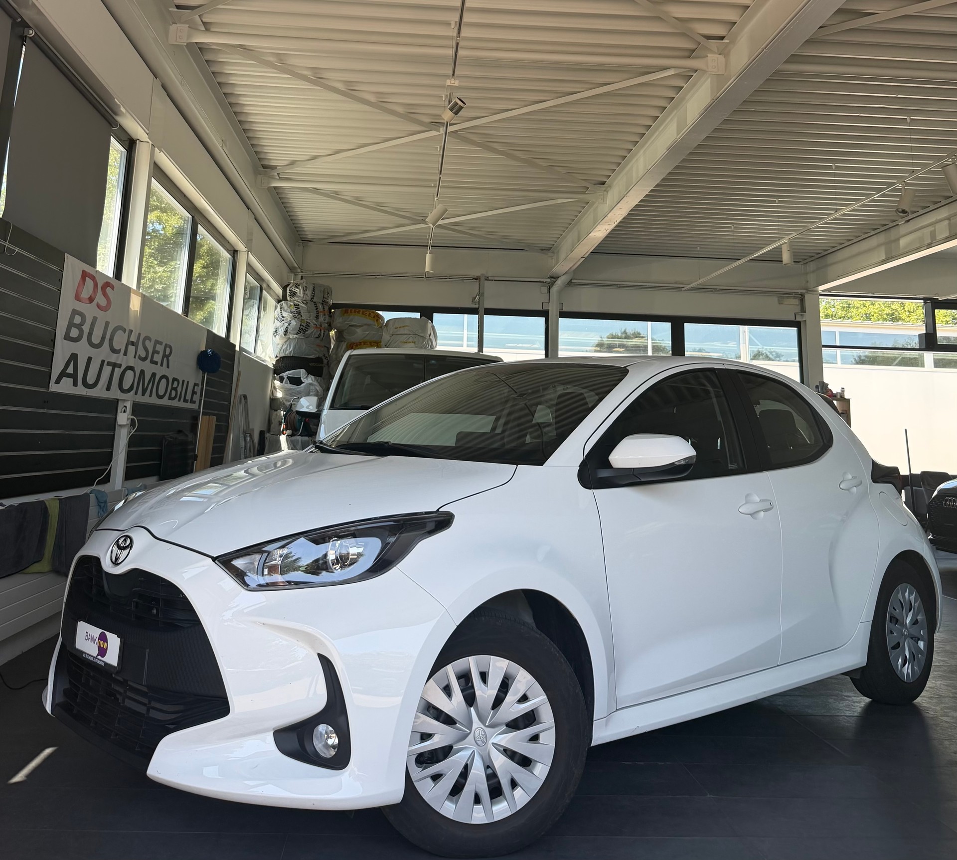 TOYOTA Yaris 1.5 VVT-i HSD Comfort-image-0