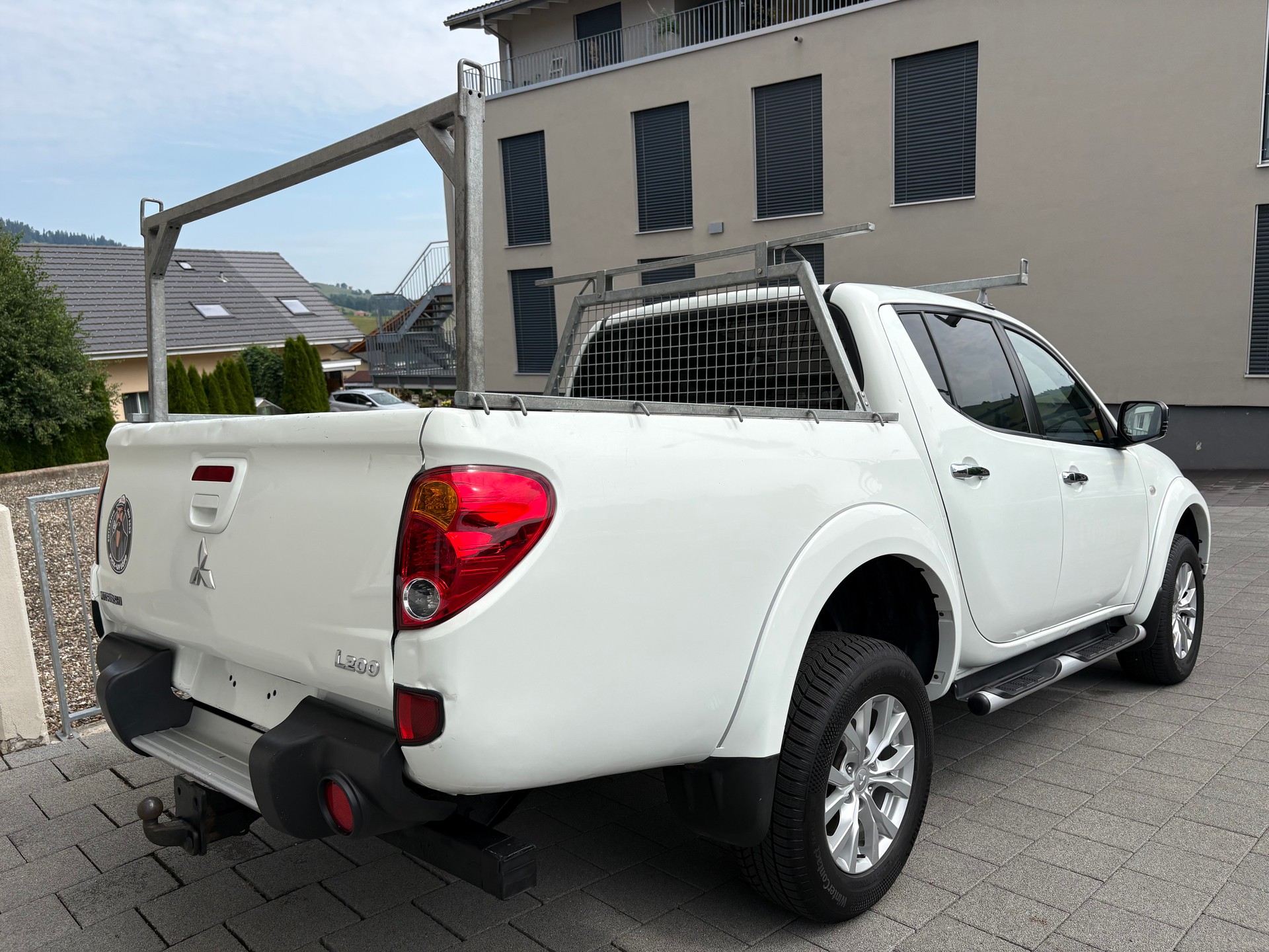 MITSUBISHI L 200 2.5 DID HP Intense Double Cab A-image-4