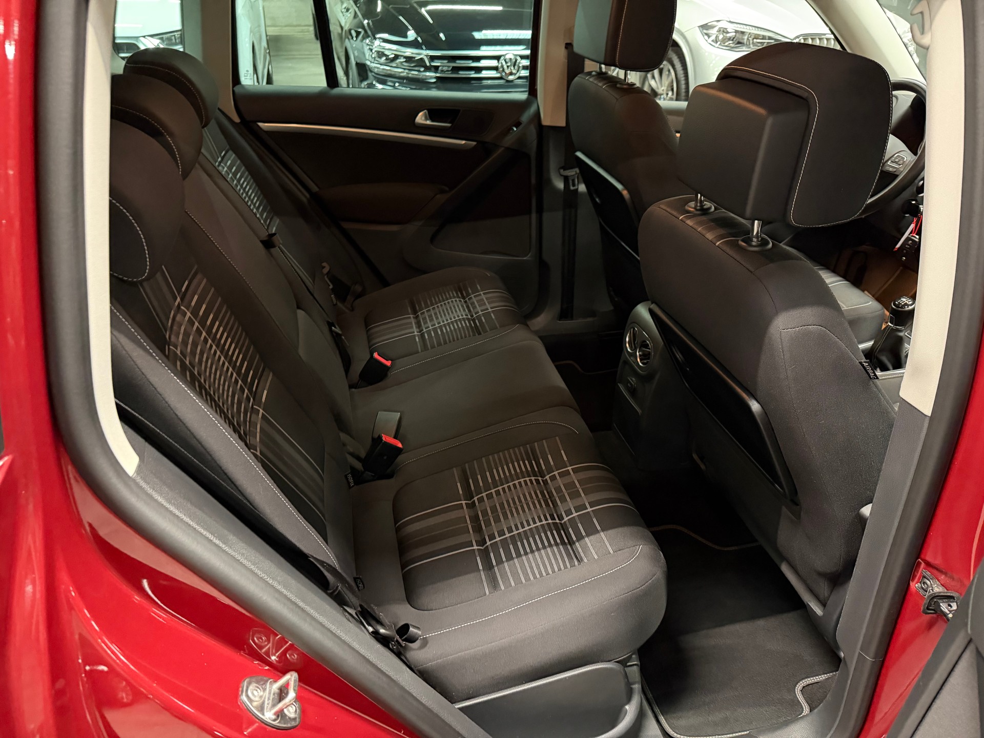 VW Tiguan 1.4 TSI Cup 4Motion-image-15