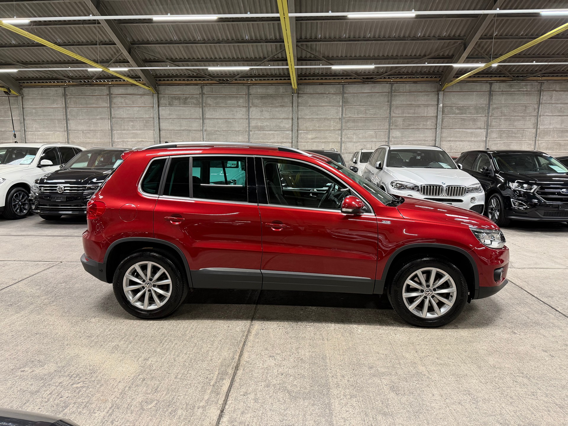 VW Tiguan 1.4 TSI Cup 4Motion-showroom-element-2