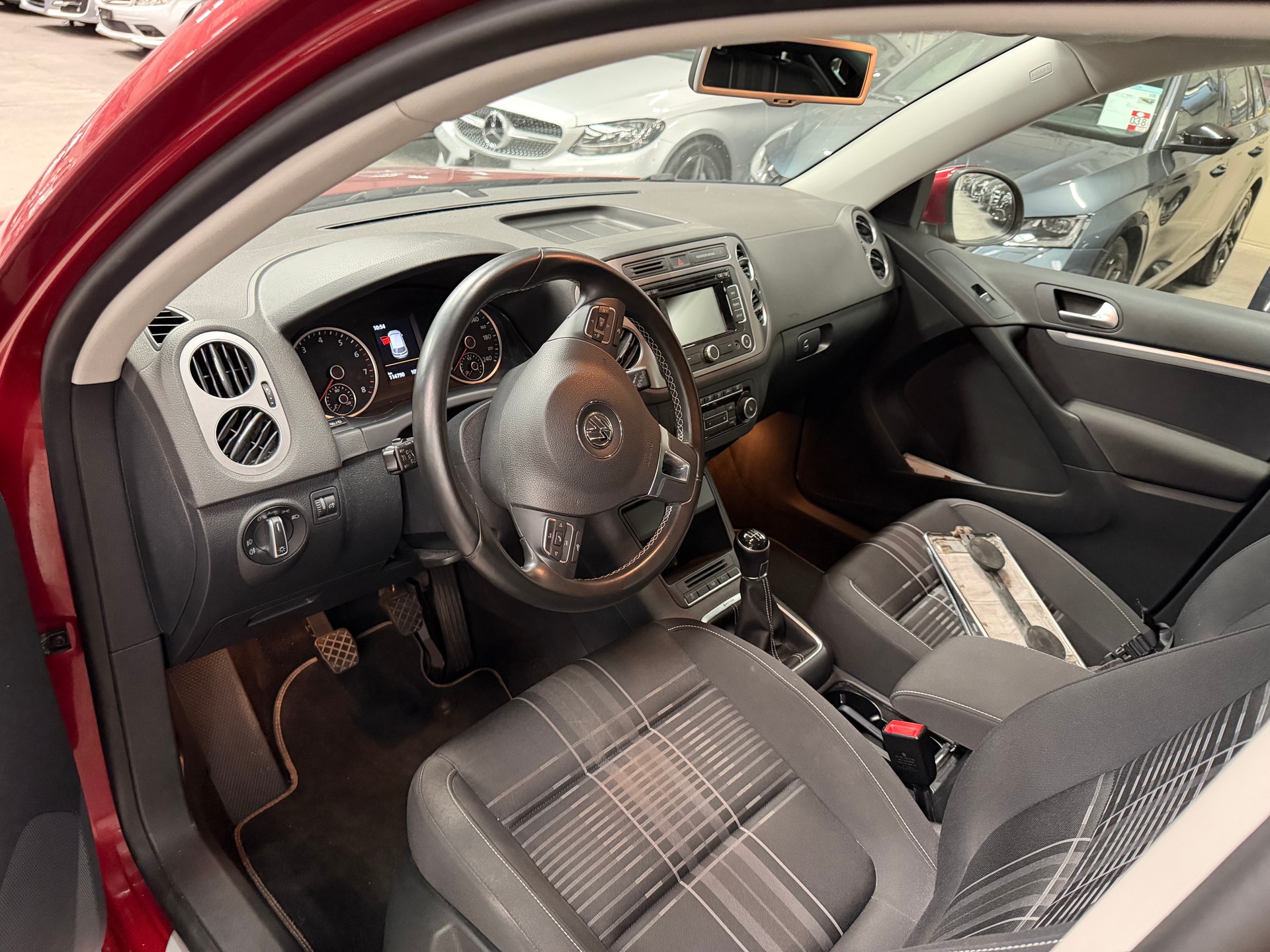 VW Tiguan 1.4 TSI Cup 4Motion-image-3