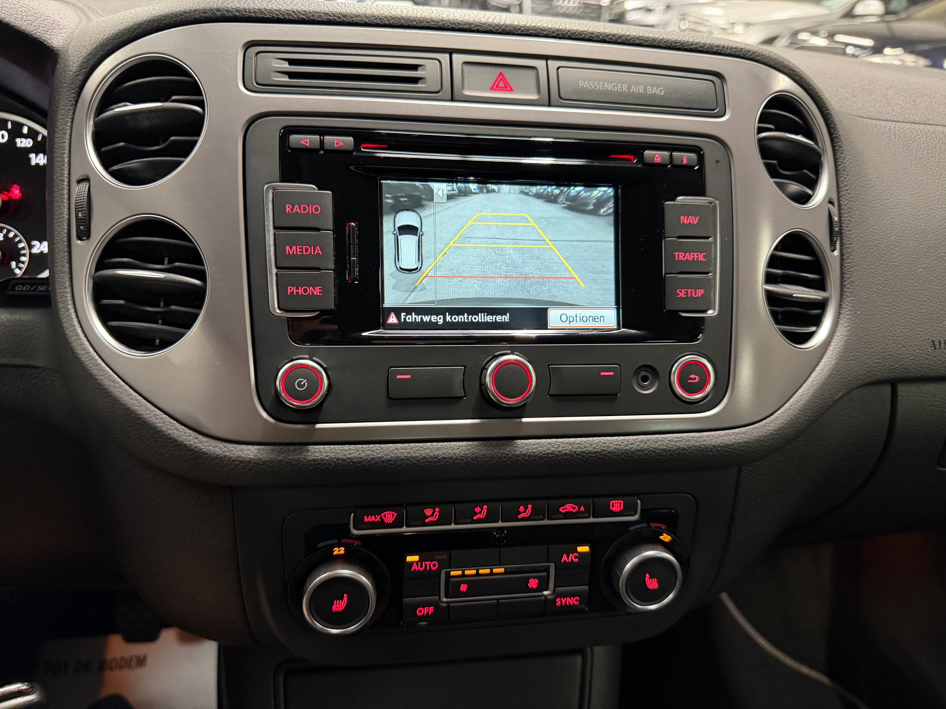 VW Tiguan 1.4 TSI Cup 4Motion-image-19