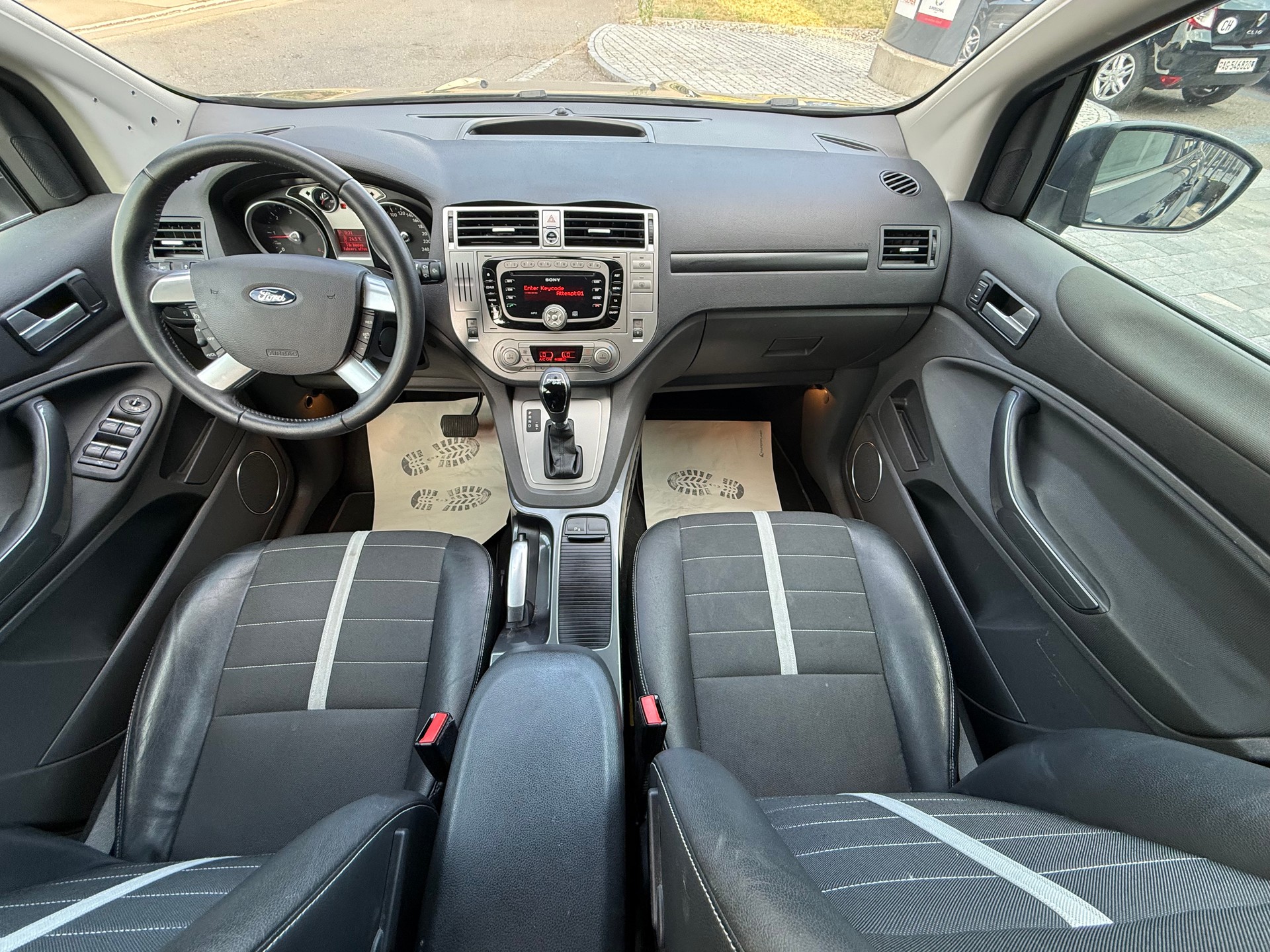 FORD Kuga 2.0 TDCi Titanium S 4WD PowerShift-image-4