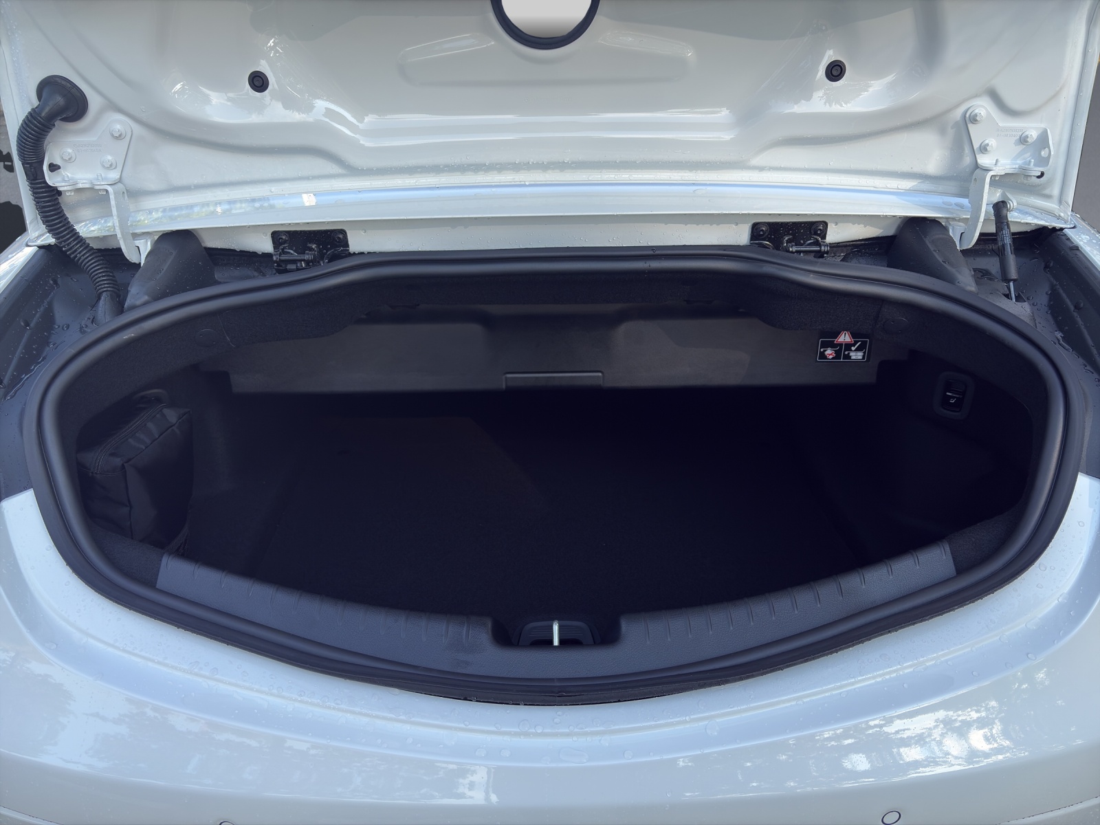 MERCEDES-BENZ CLE 200 Cabrio 4Matic 9G-Tronic-image-7