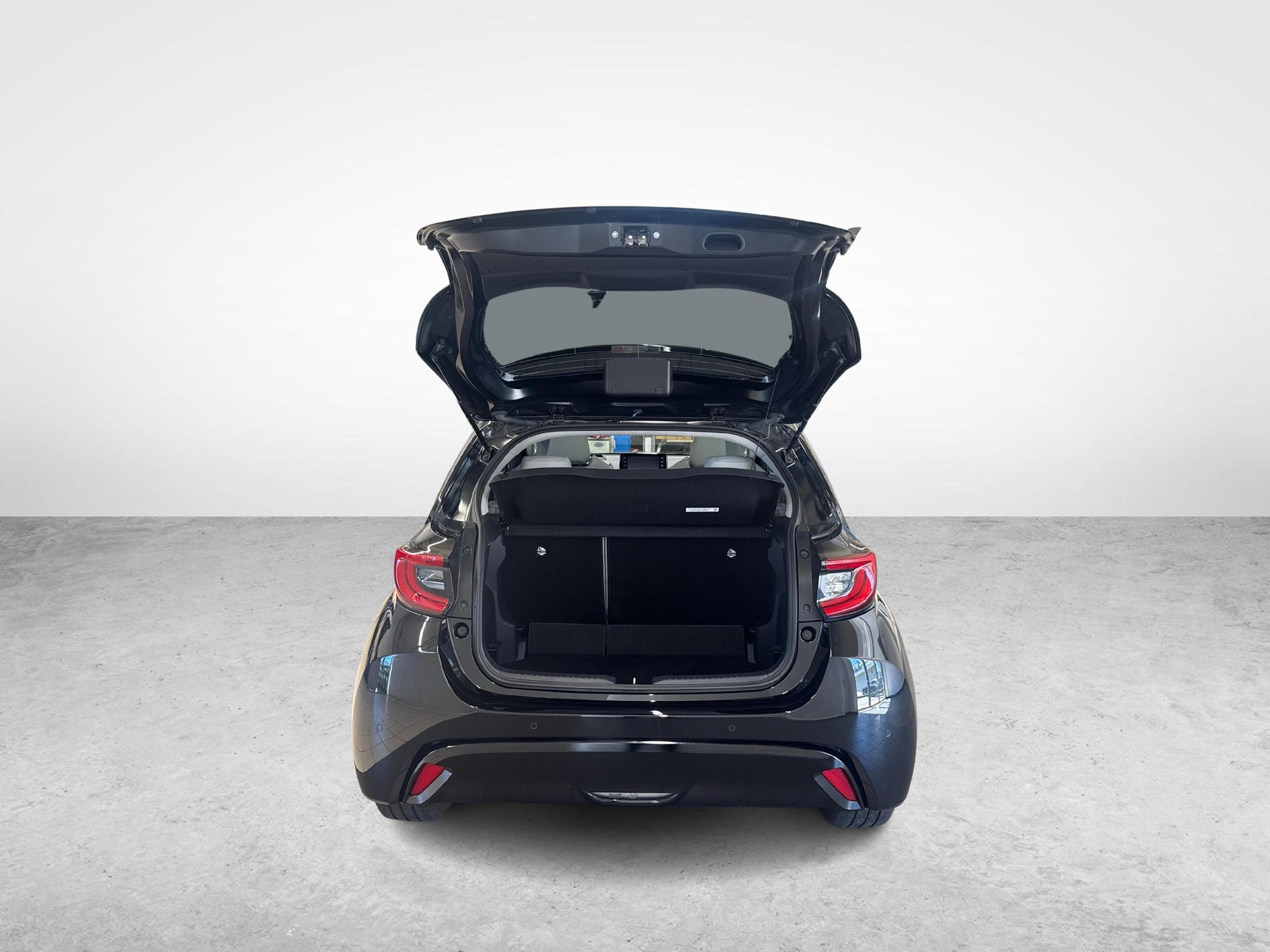 TOYOTA Yaris 1.5 VVT-i HSD Premium + Ruote invernali incluse-image-12