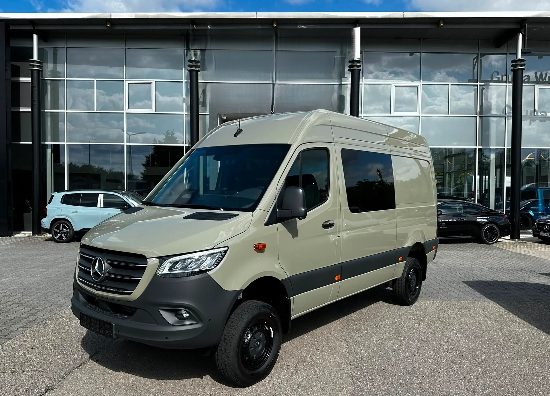 MERCEDES-BENZ Sprinter 319 CDI Lang 9G-TRONIC 4x4-image-0