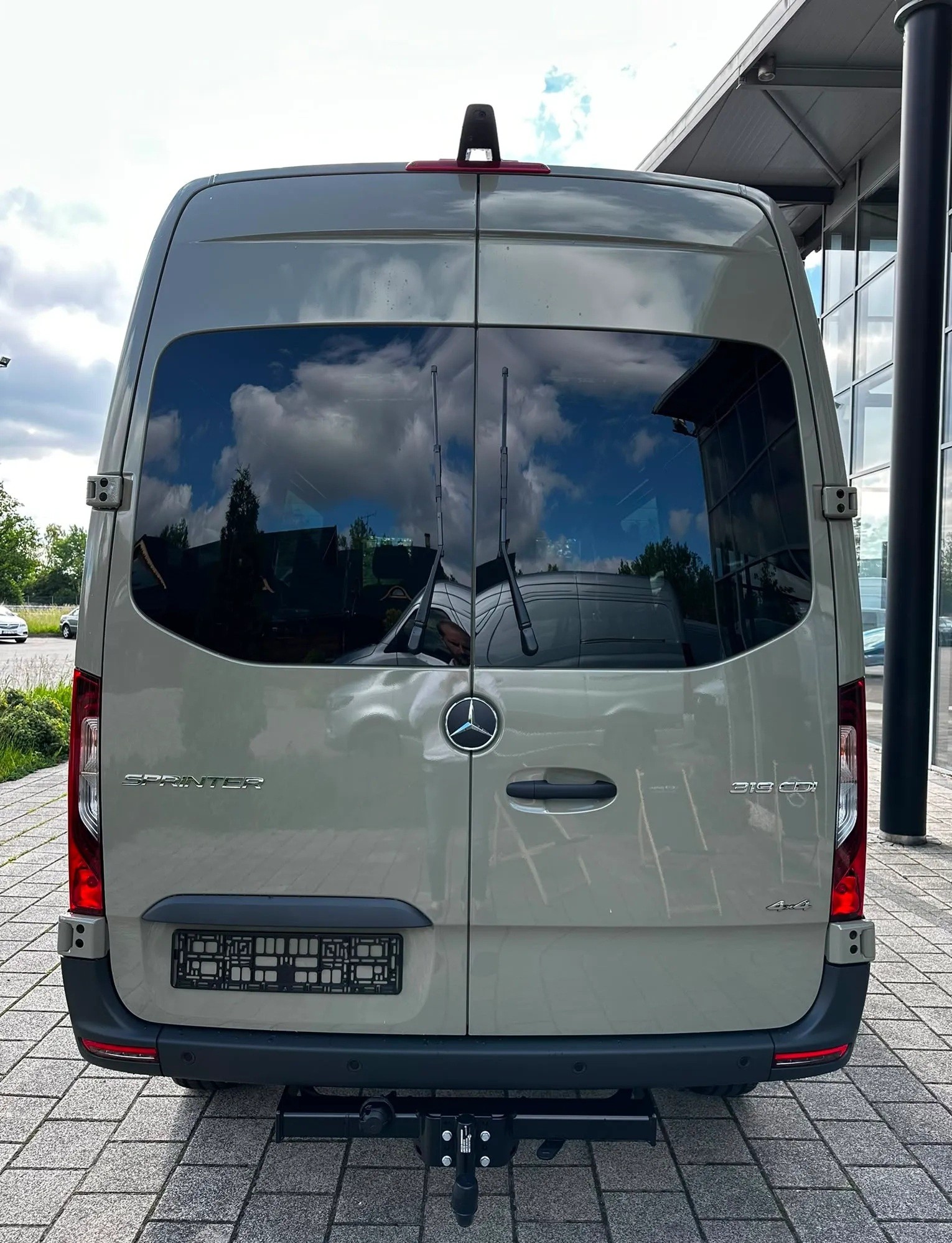 MERCEDES-BENZ Sprinter 319 CDI Lang 9G-TRONIC 4x4-image-3