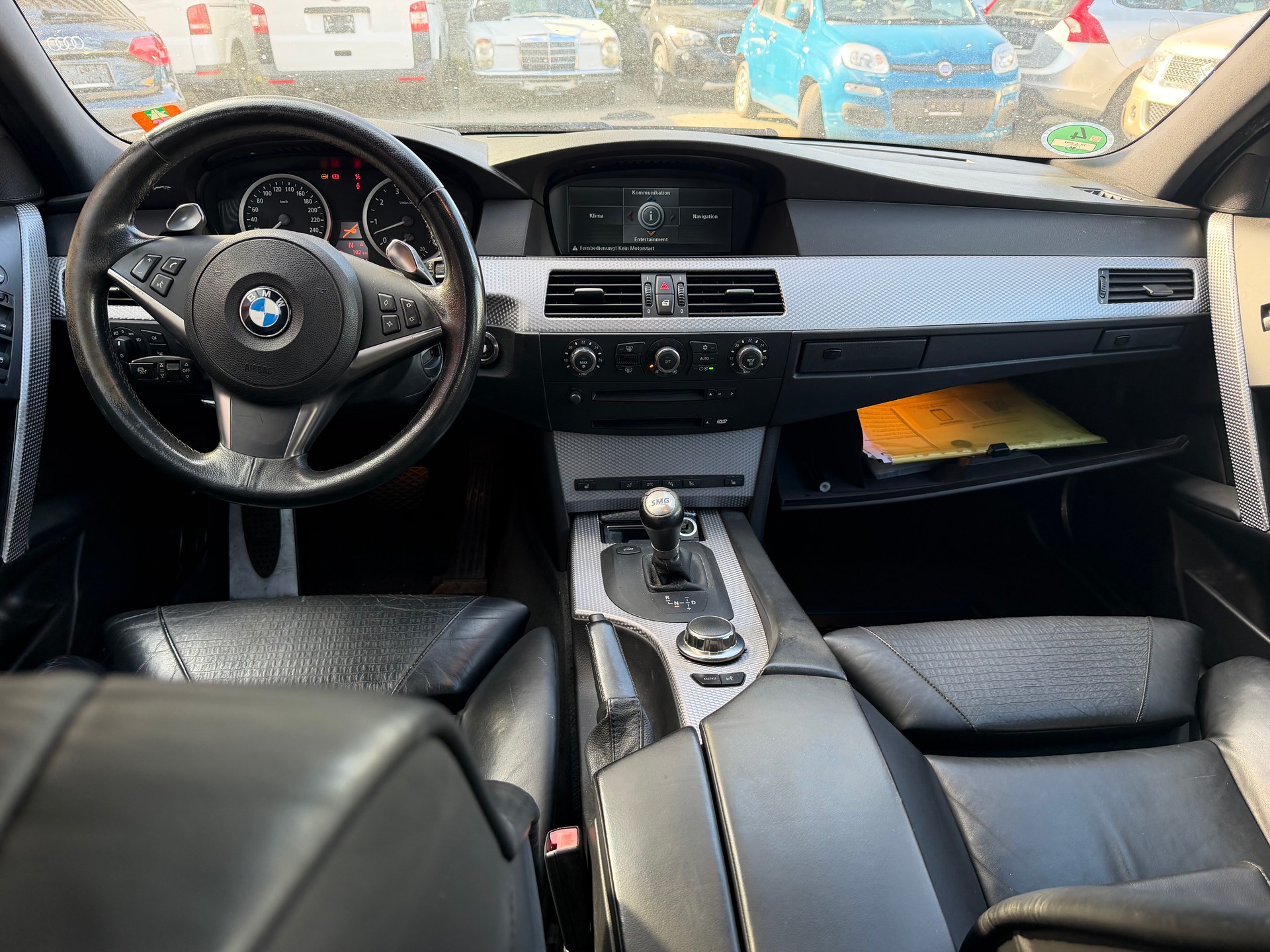 BMW 550i Touring-image-8