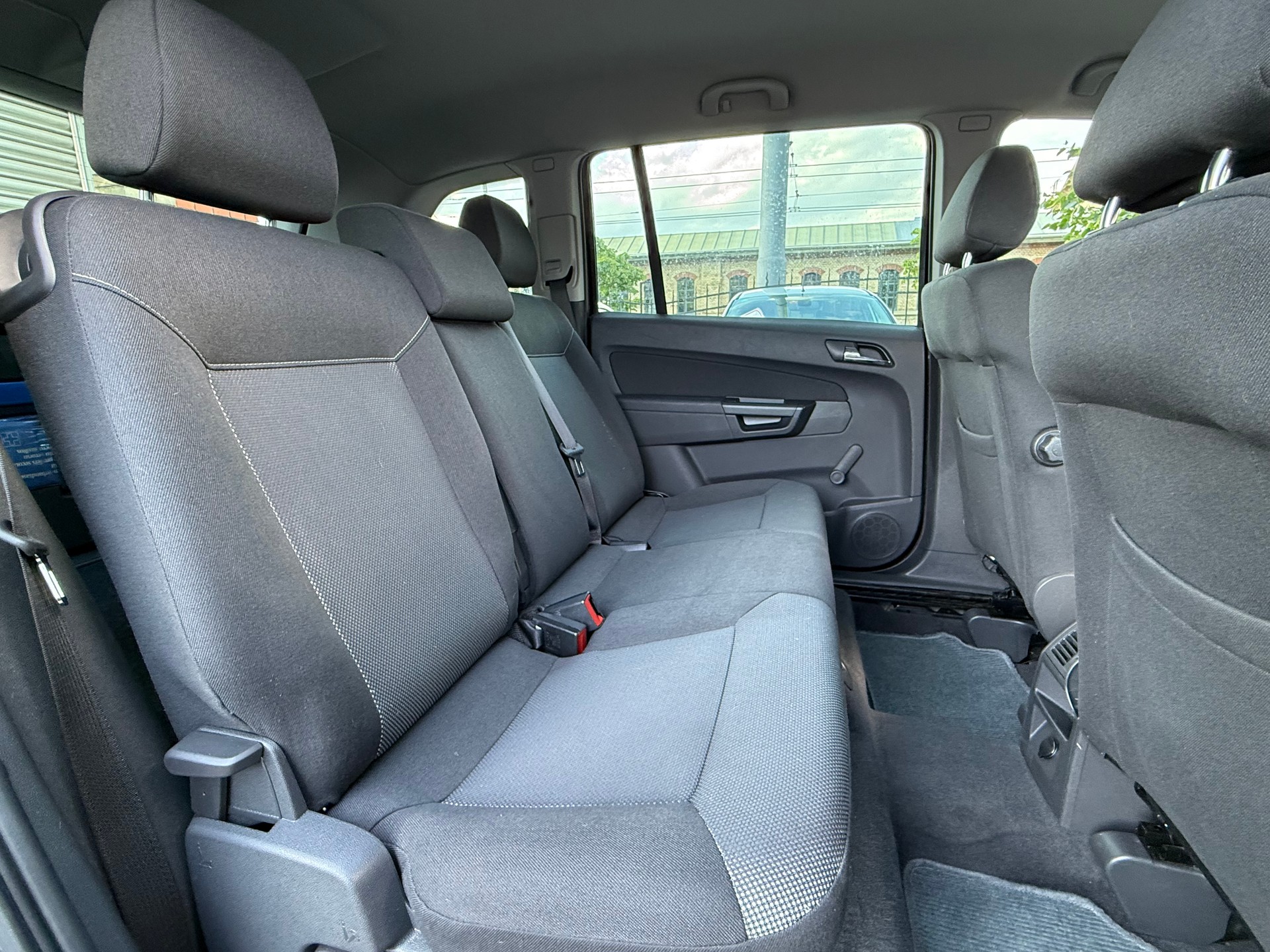 OPEL Zafira 1.8i 16V Enjoy-image-14