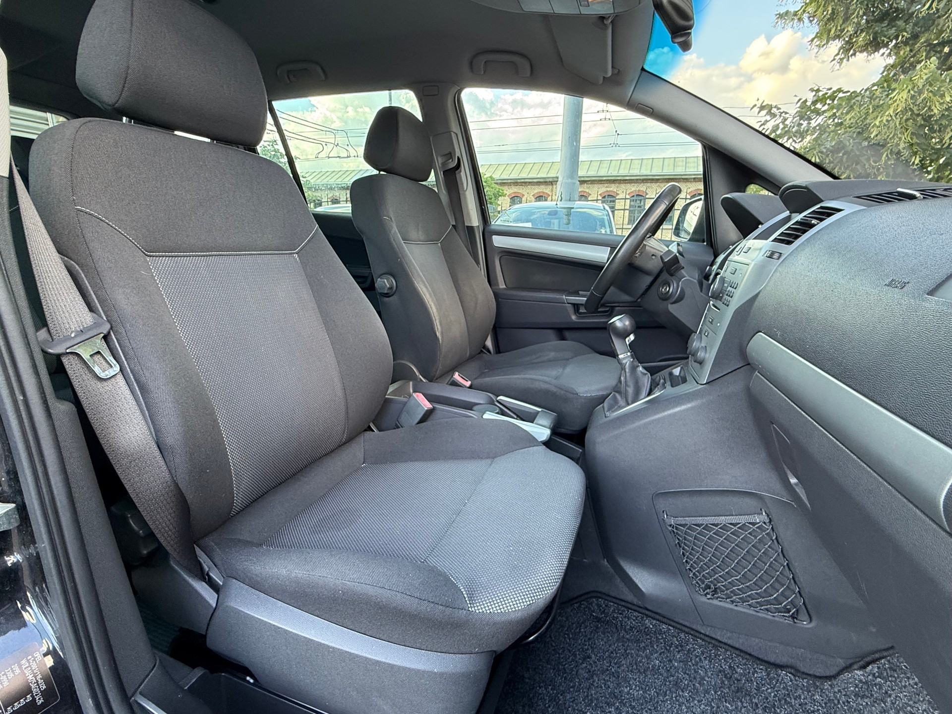 OPEL Zafira 1.8i 16V Enjoy-image-12