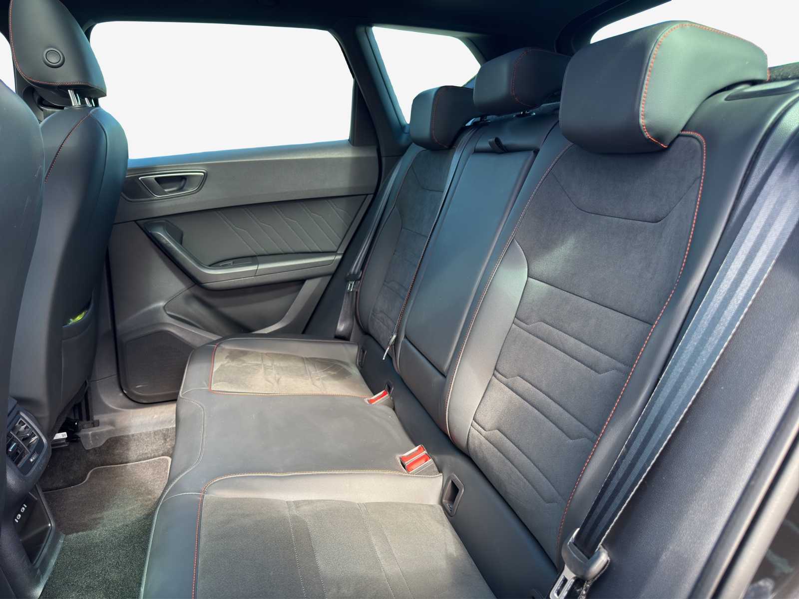 SEAT Ateca 2.0 TSI Hola FR 4Drive DSG-image-11