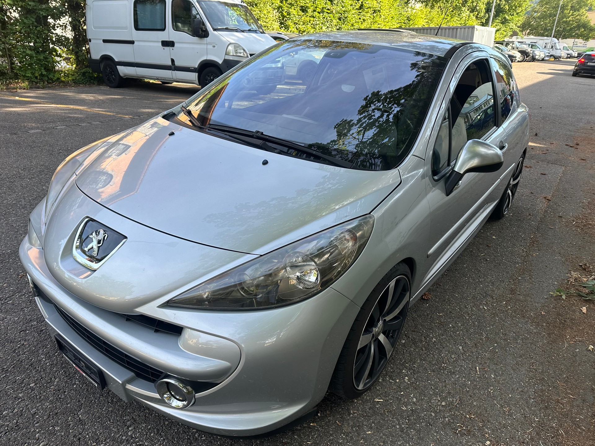 PEUGEOT 207 1.6 16V Turbo GTi-image-1