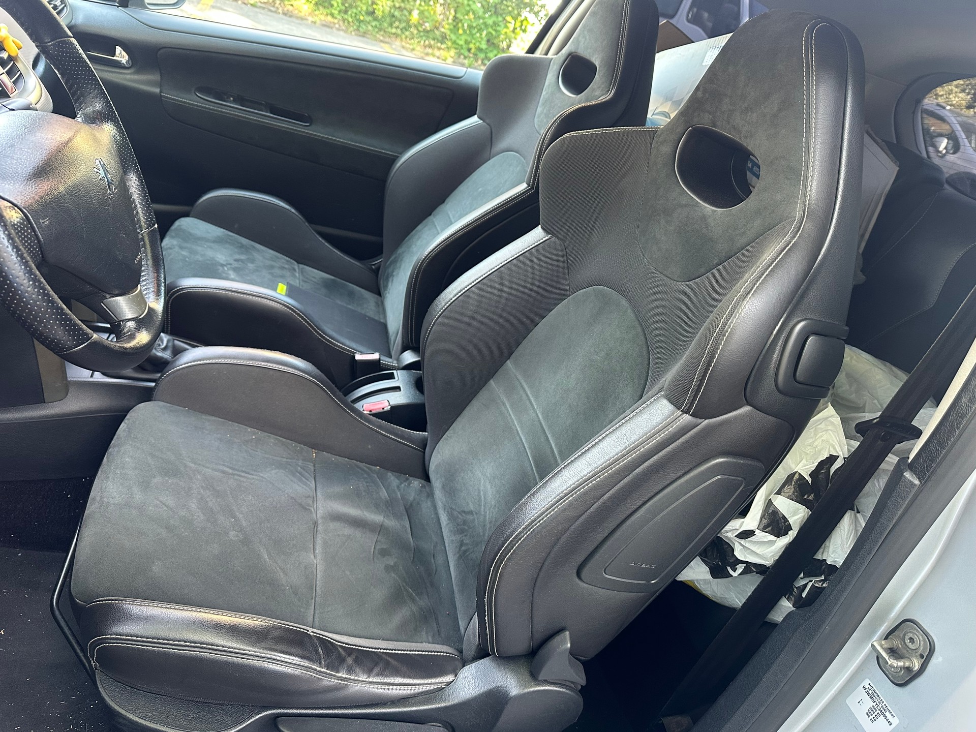 PEUGEOT 207 1.6 16V Turbo GTi-image-5