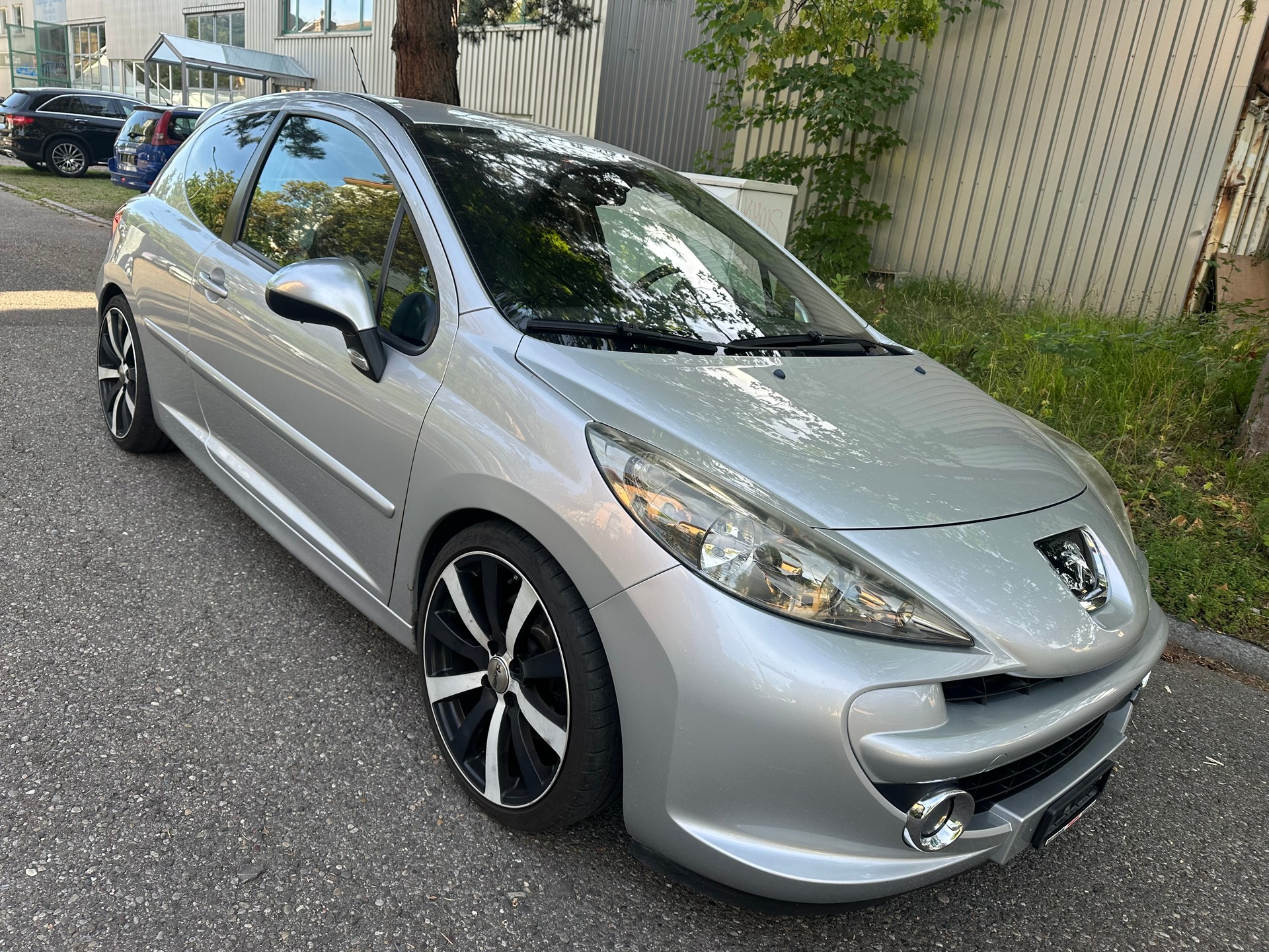 PEUGEOT 207 1.6 16V Turbo GTi-image-2