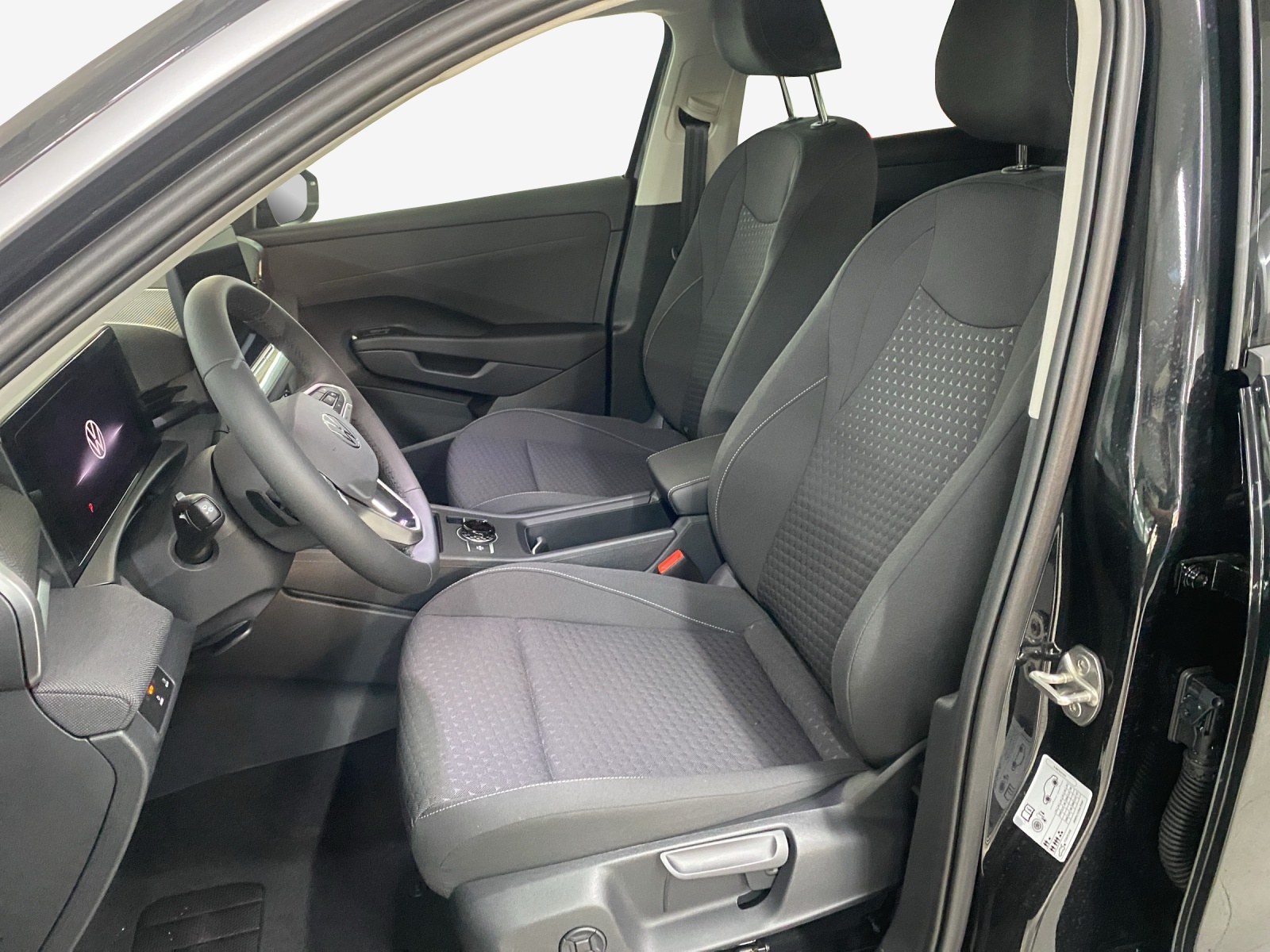 VW T-Roc 1.5 eTSI mHEV Life DSG-image-7