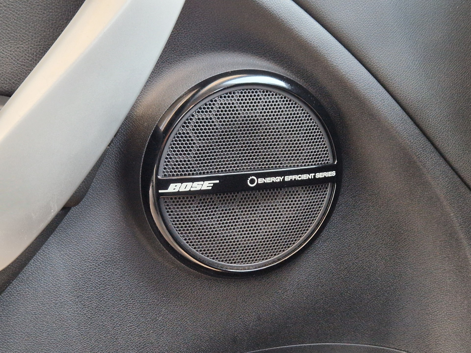 RENAULT Mégane 2.0 16V Bose CVT Automatik-image-10