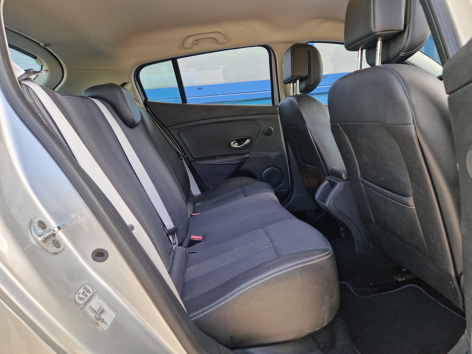 RENAULT Mégane 2.0 16V Bose CVT Automatik-image-8