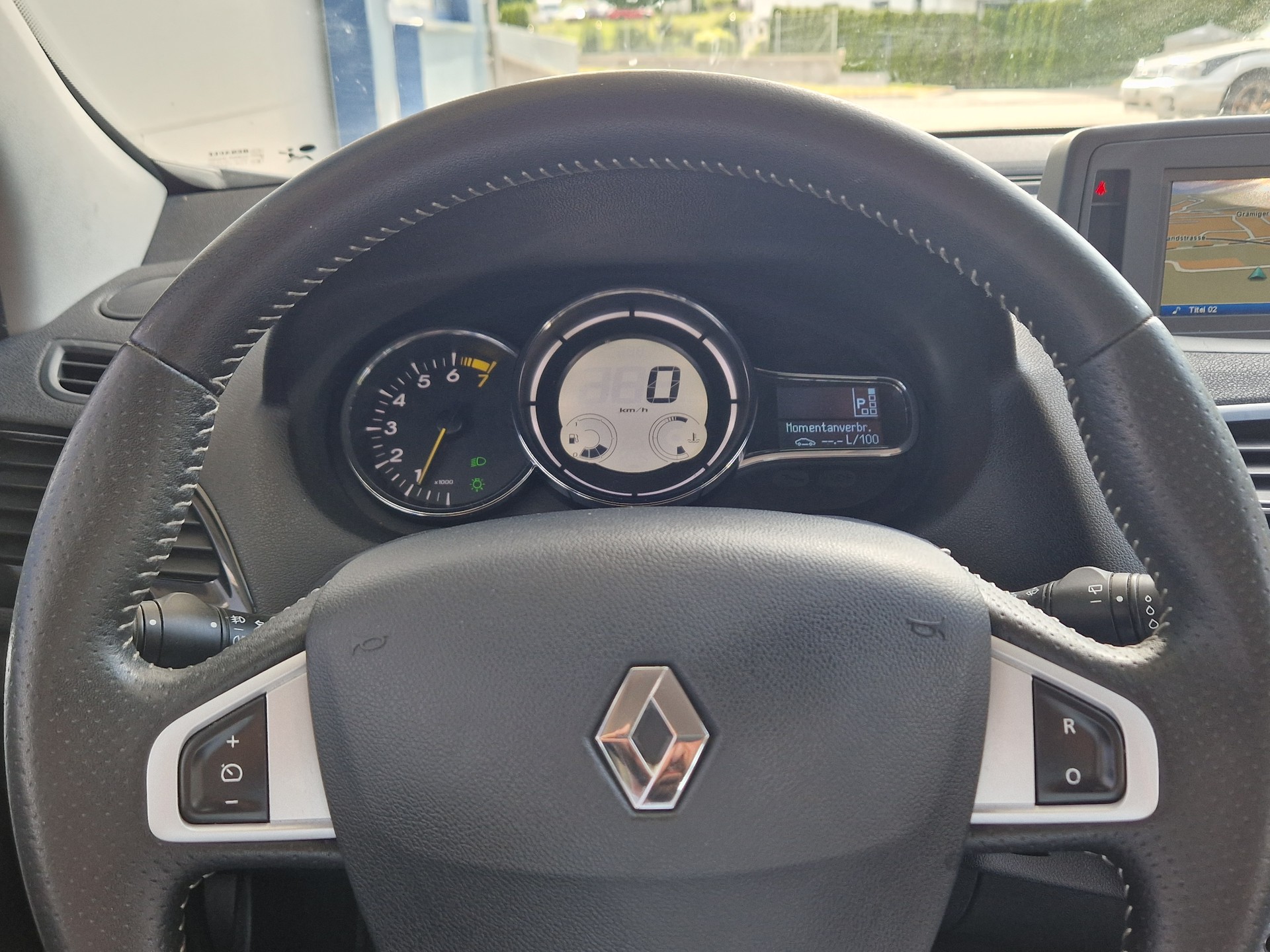 RENAULT Mégane 2.0 16V Bose CVT Automatik-image-6