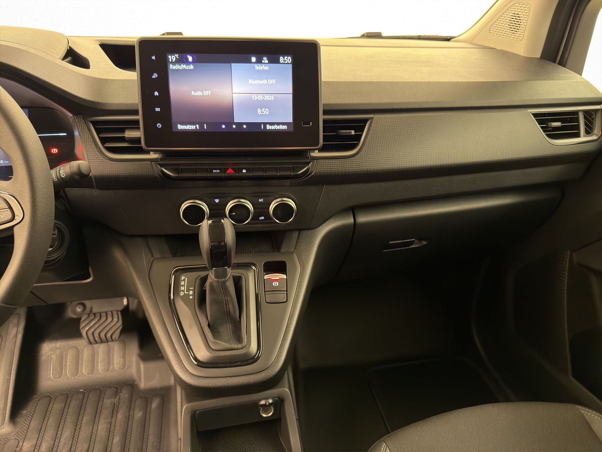 RENAULT Kangoo Van E-Tech Electric EV4-image-9