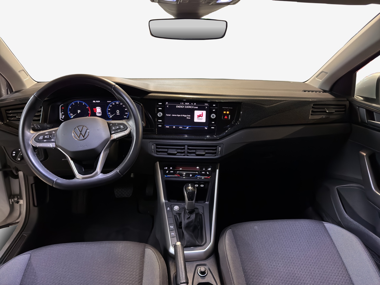 VW Taigo 1.0 TSI Life DSG-image-8
